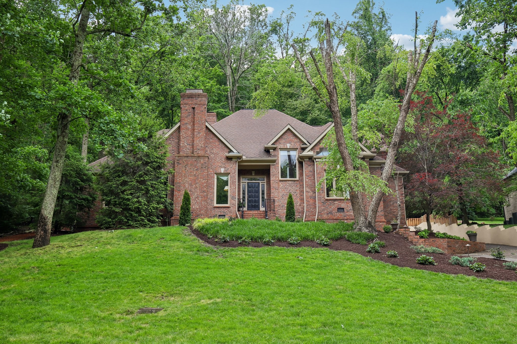 27 Annandale, Nashville, TN 37215