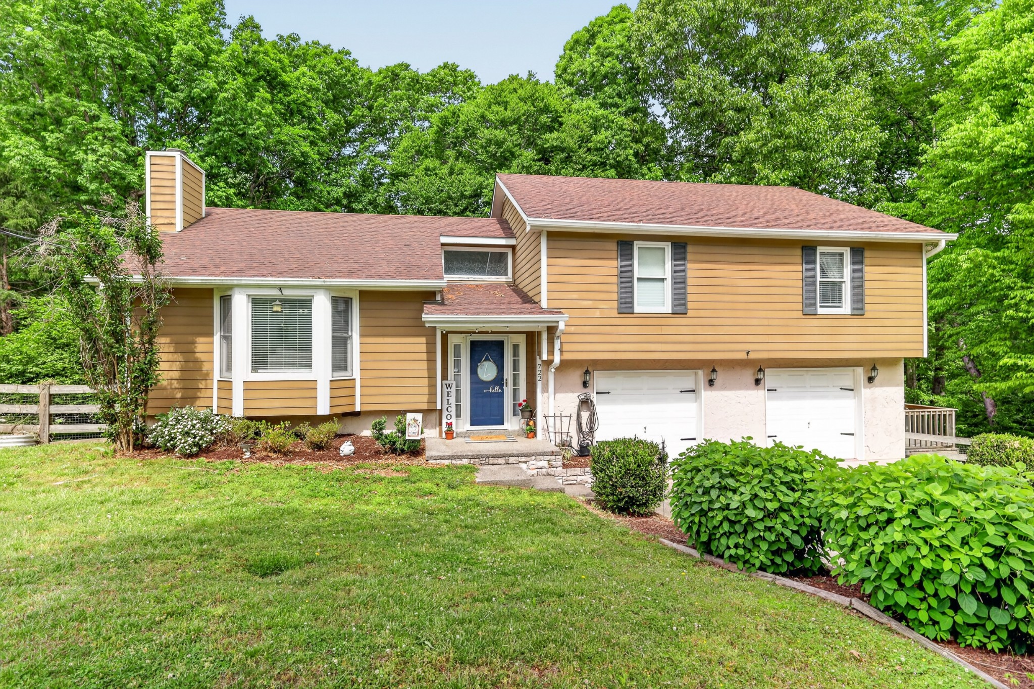 722 Lone Oak Dr, Pegram, TN 37143