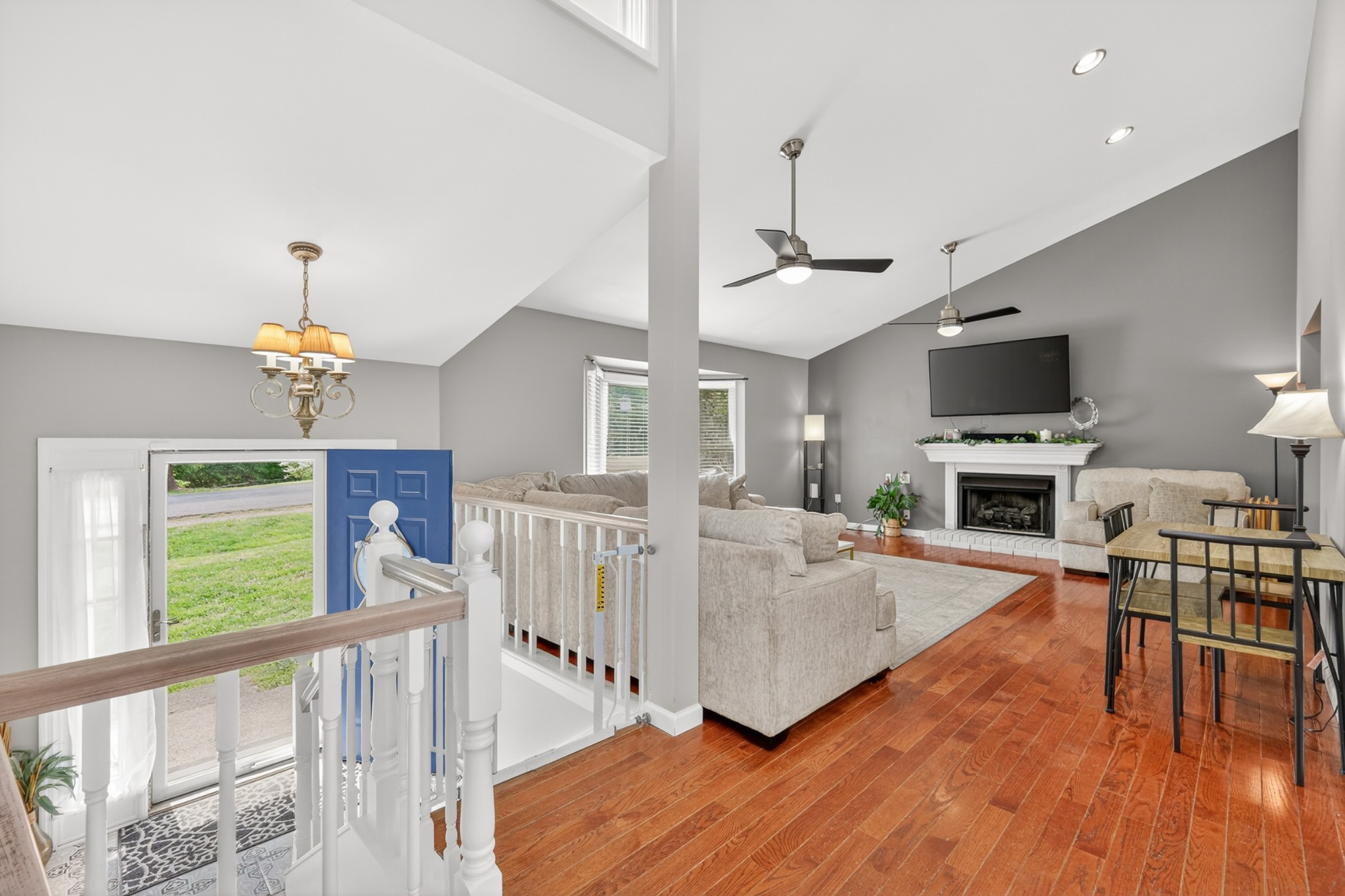 722 Lone Oak Dr, Pegram, TN 37143