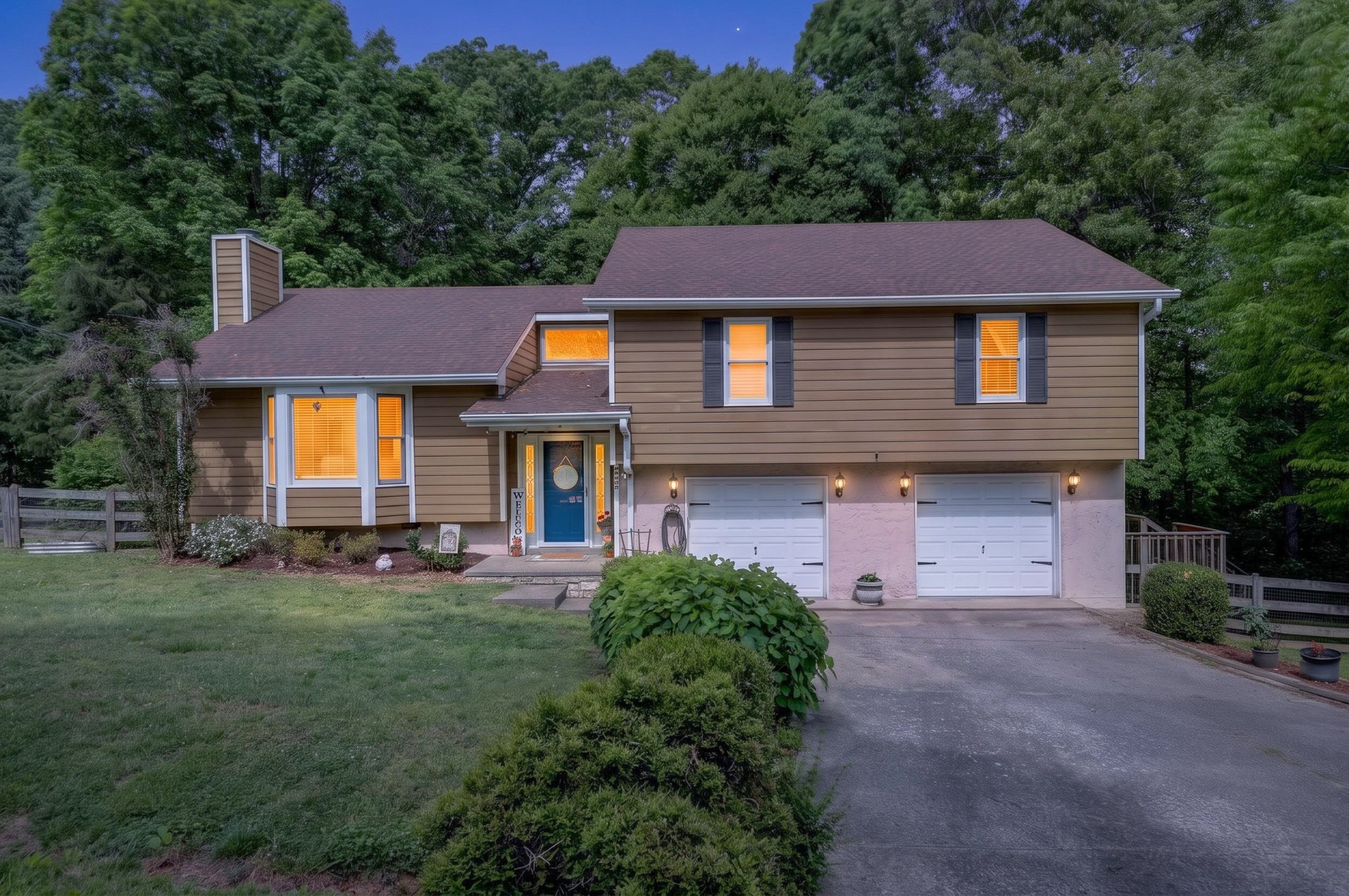 722 Lone Oak Dr, Pegram, TN 37143