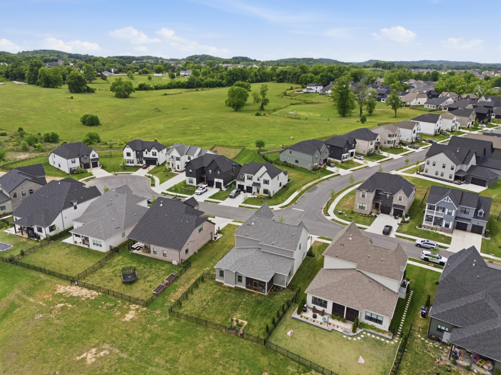 3472 Burgate Trl, Thompsons Station, TN 37179