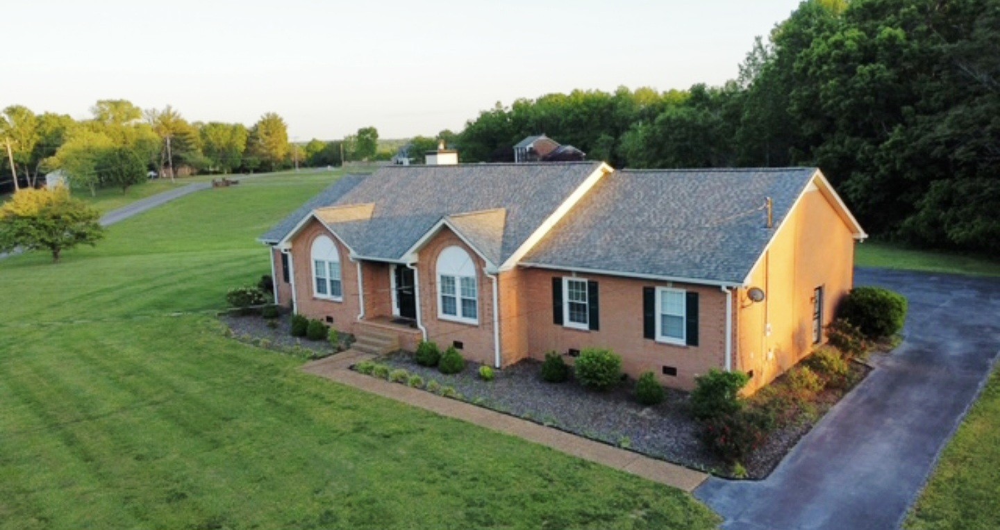 1018 Fox Hill Rd, Ashland City, TN 37015