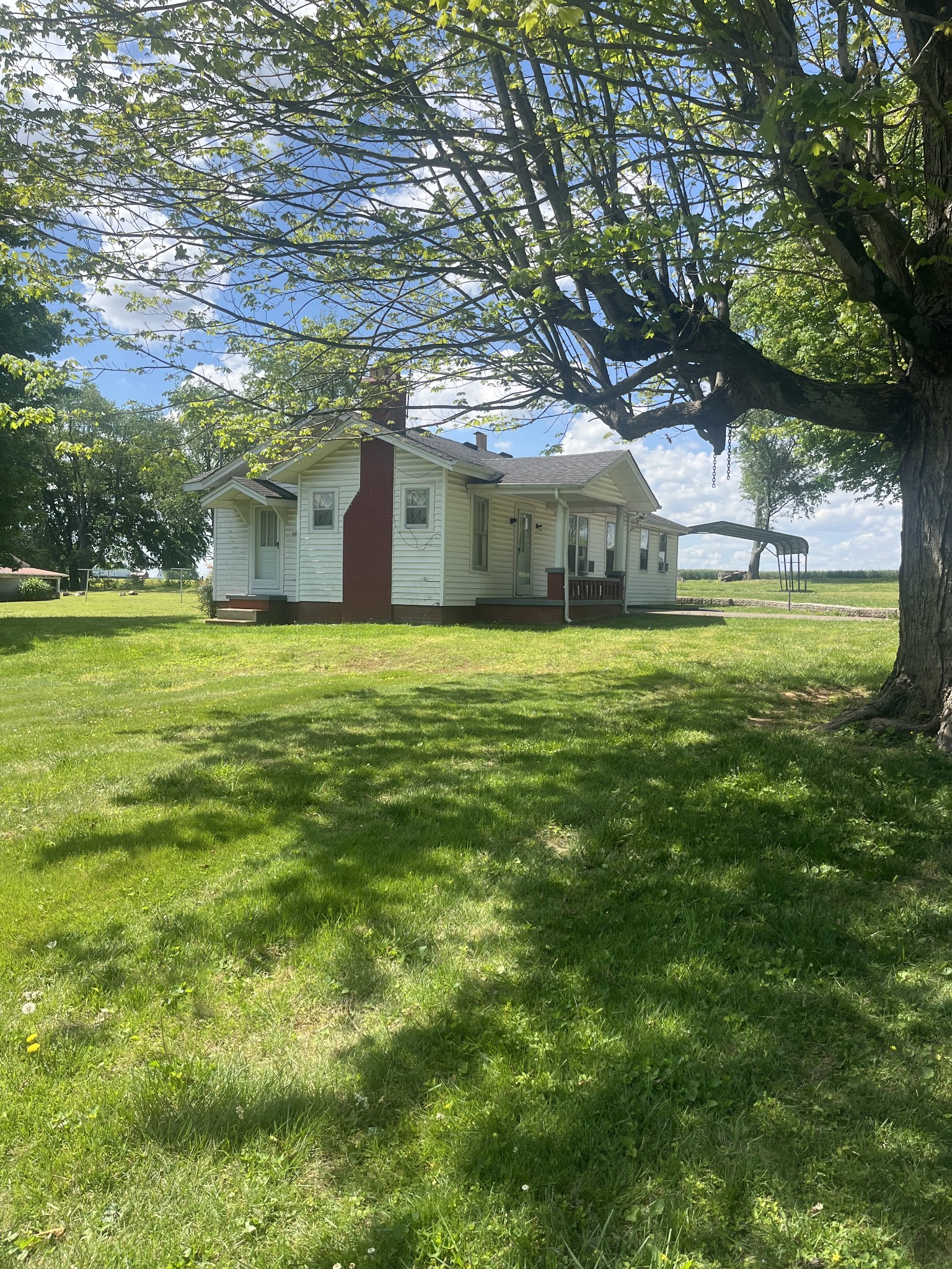 1107 W Church St, Orlinda, TN 37141