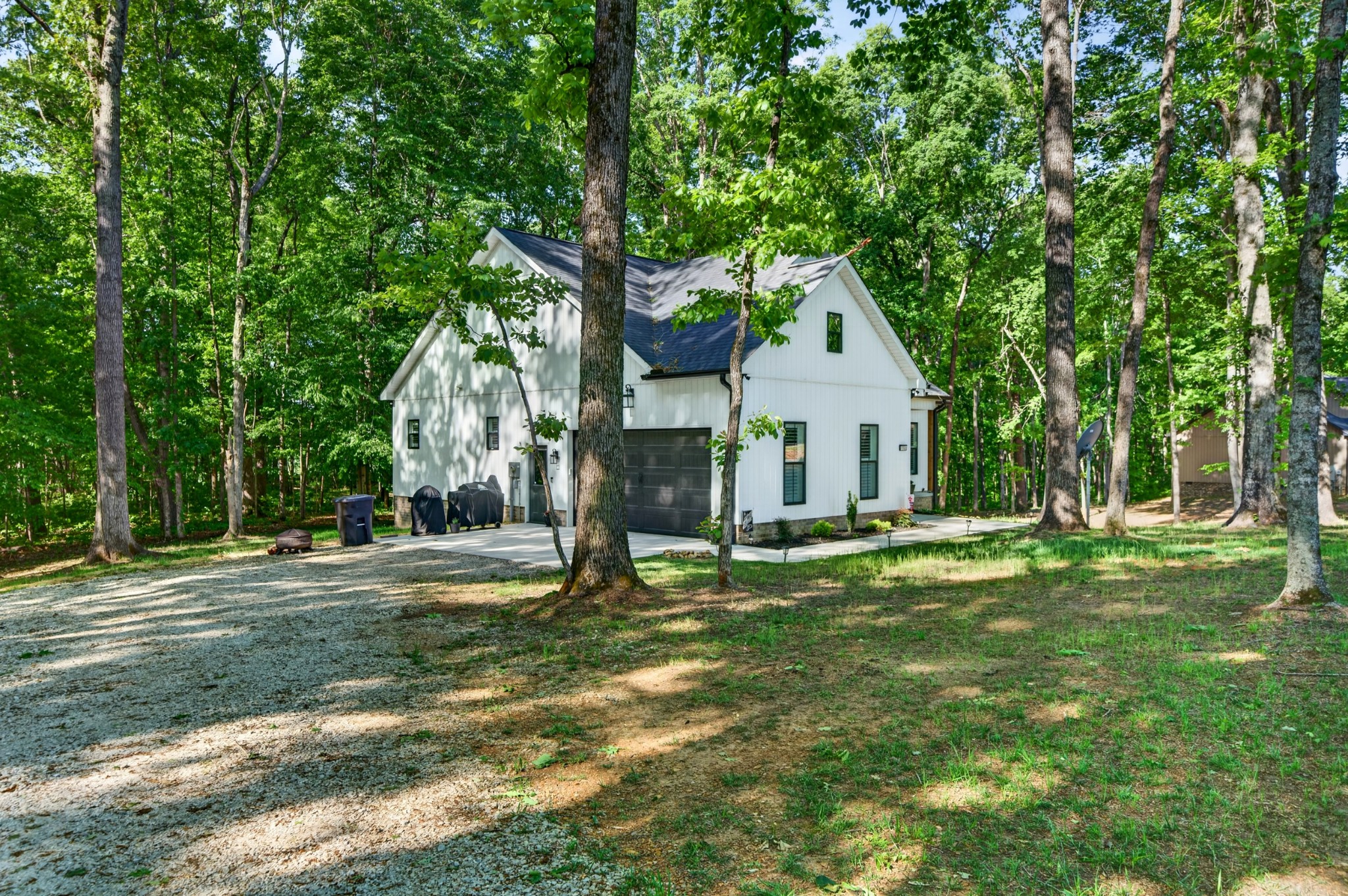 1222 Breeden Rd, Charlotte, TN 37036