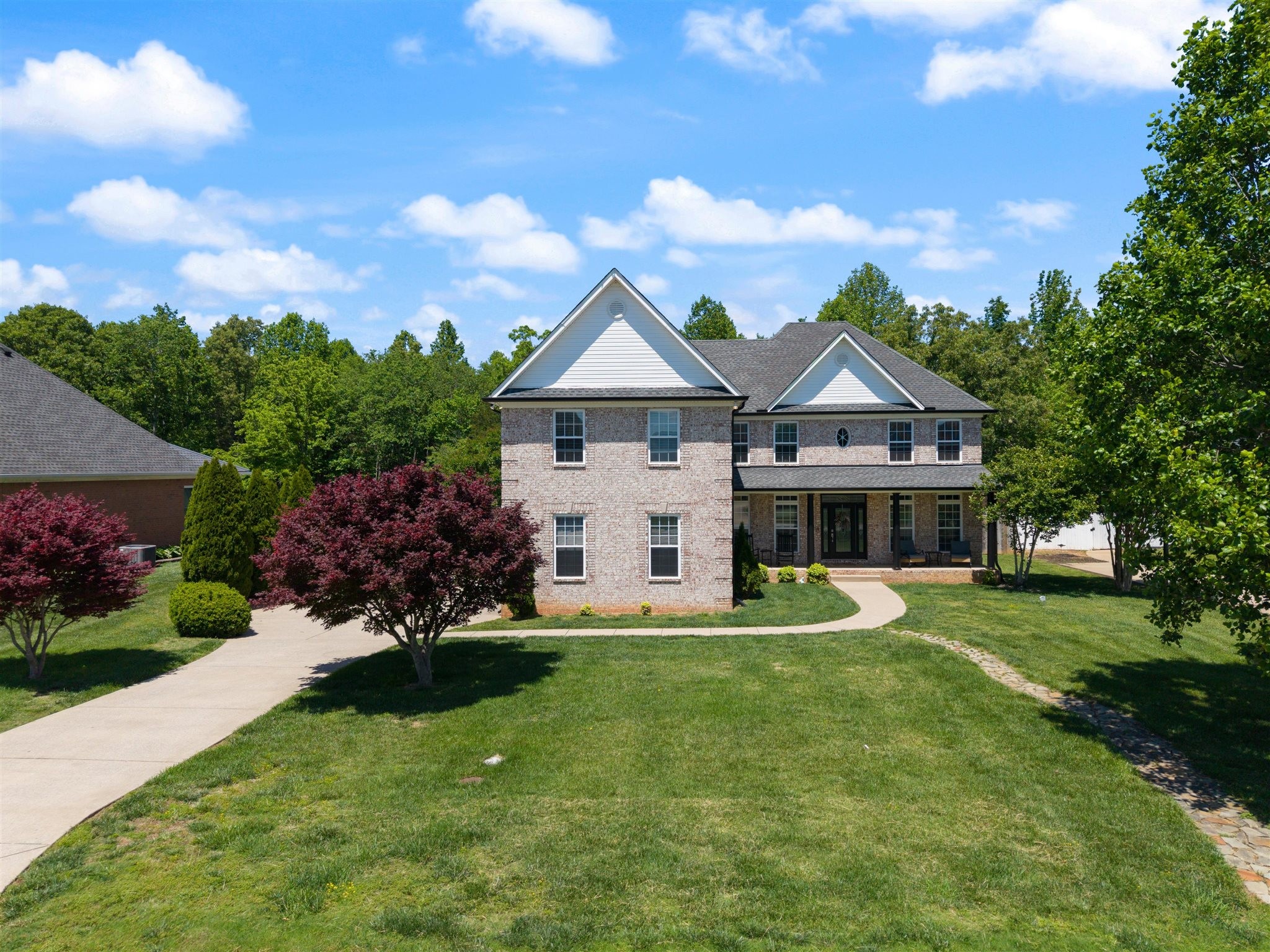 1135 Kacie Dr, Pleasant View, TN 37146