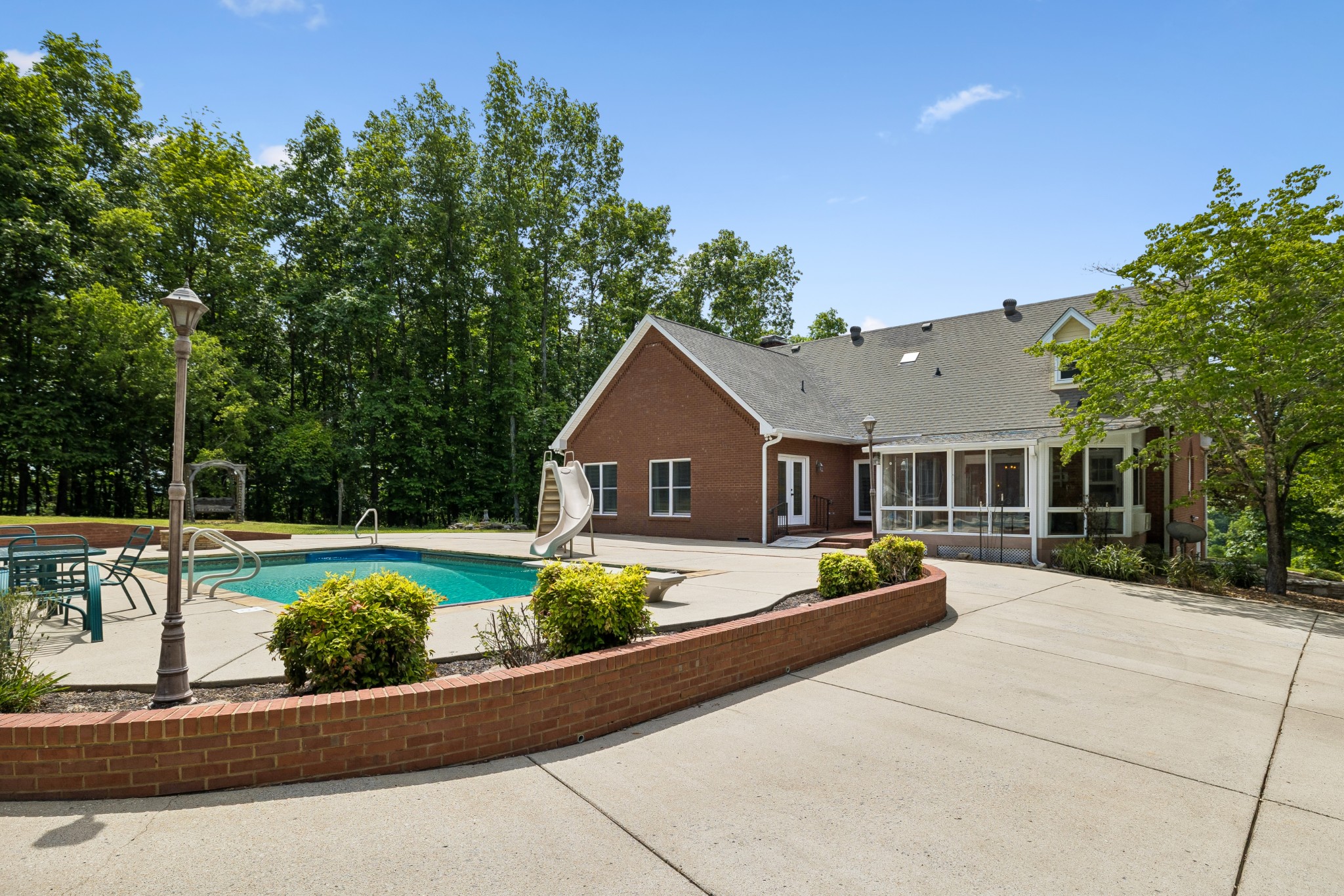 1229 Hogans Branch Rd, Hendersonville, TN 37075