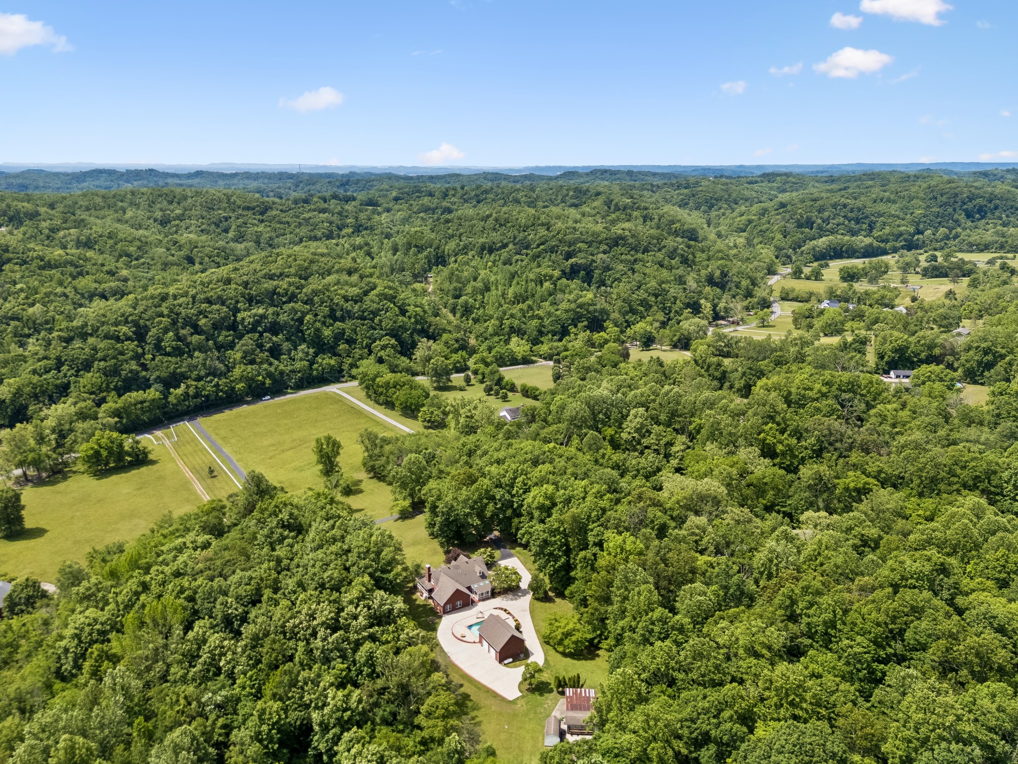 1229 Hogans Branch Rd, Hendersonville, TN 37075