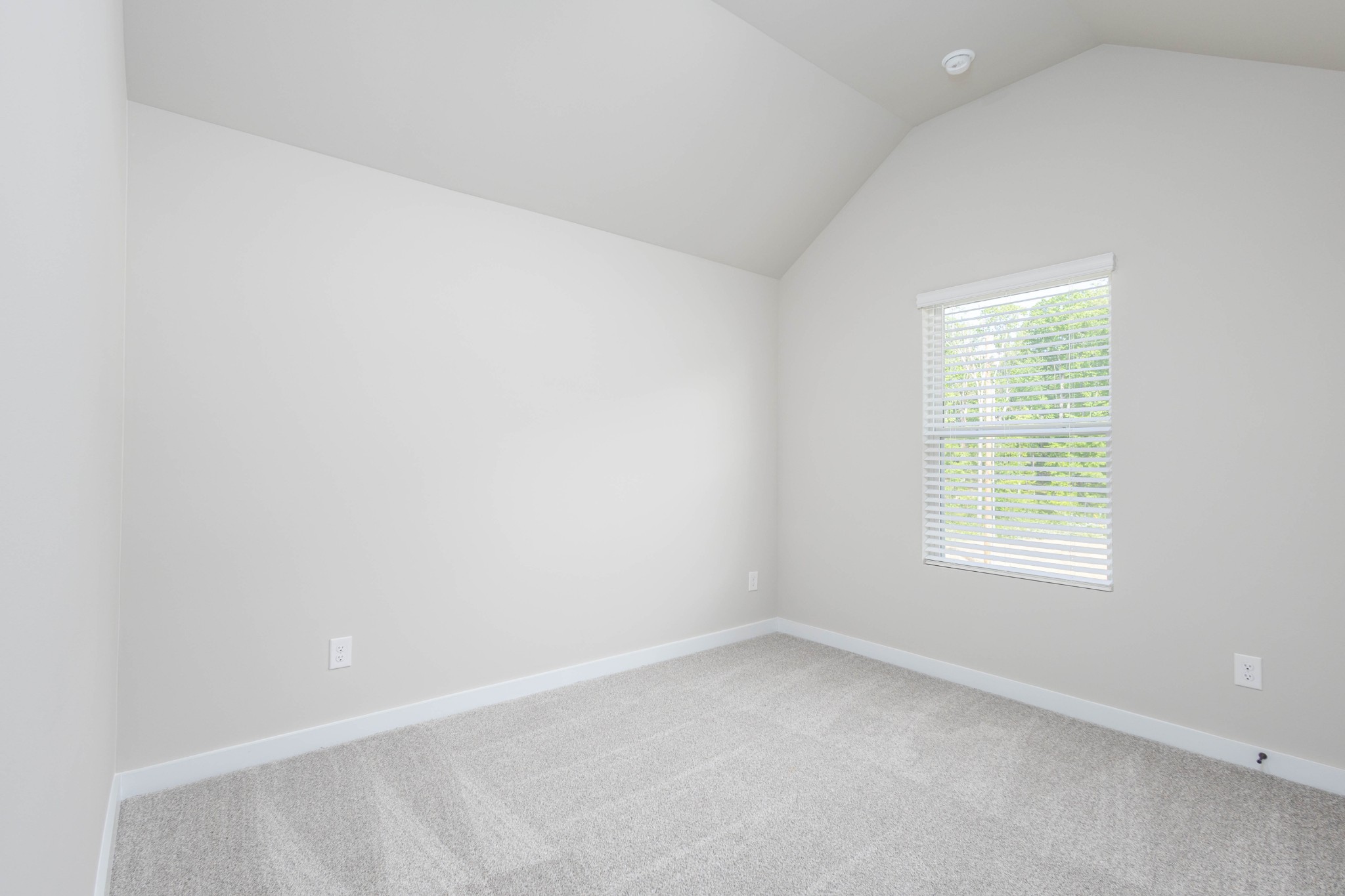 107 Cherry Blossom Way, Dickson, TN 37055
