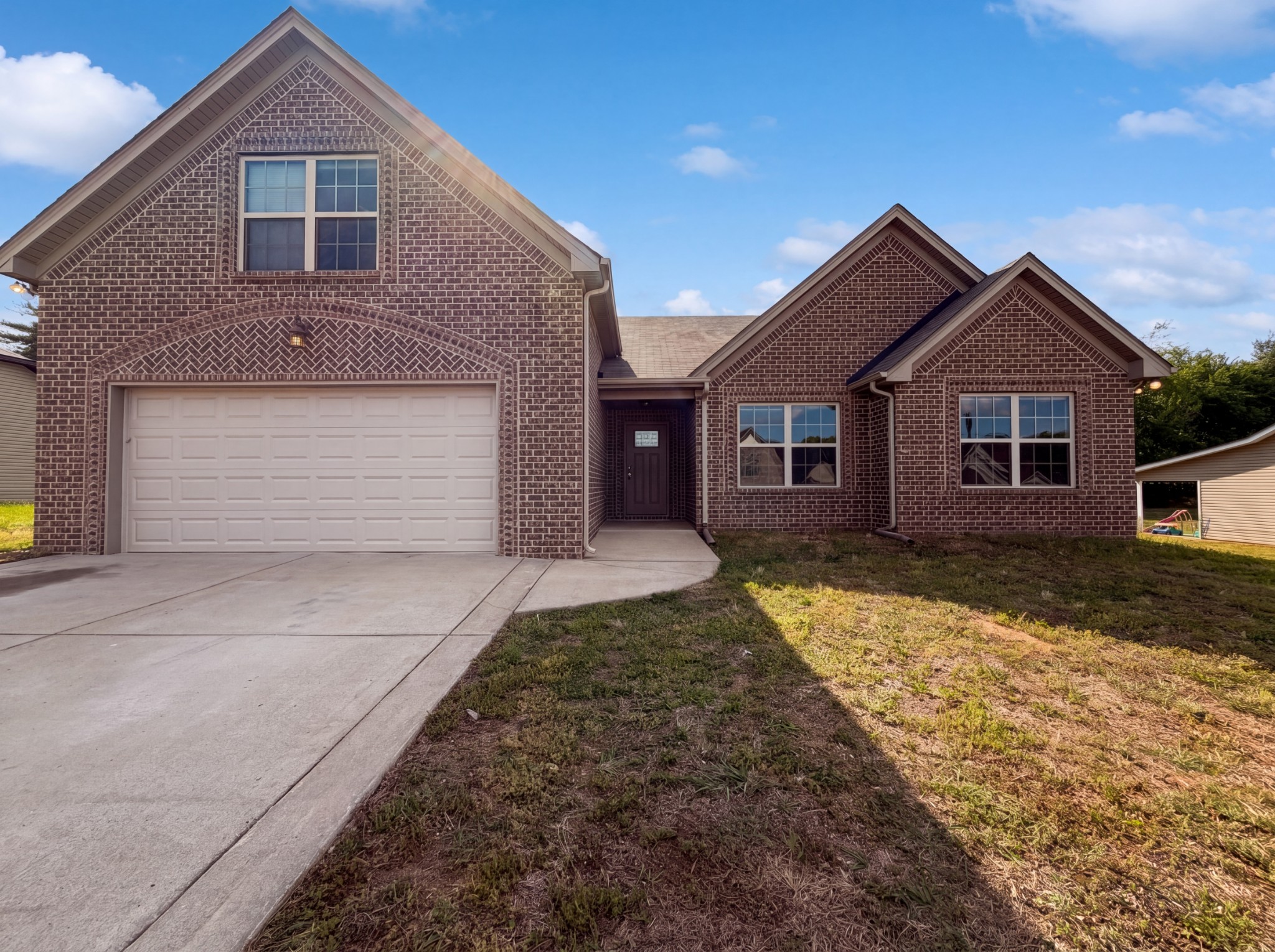 447 Golf Club Ln, Springfield, TN 37172