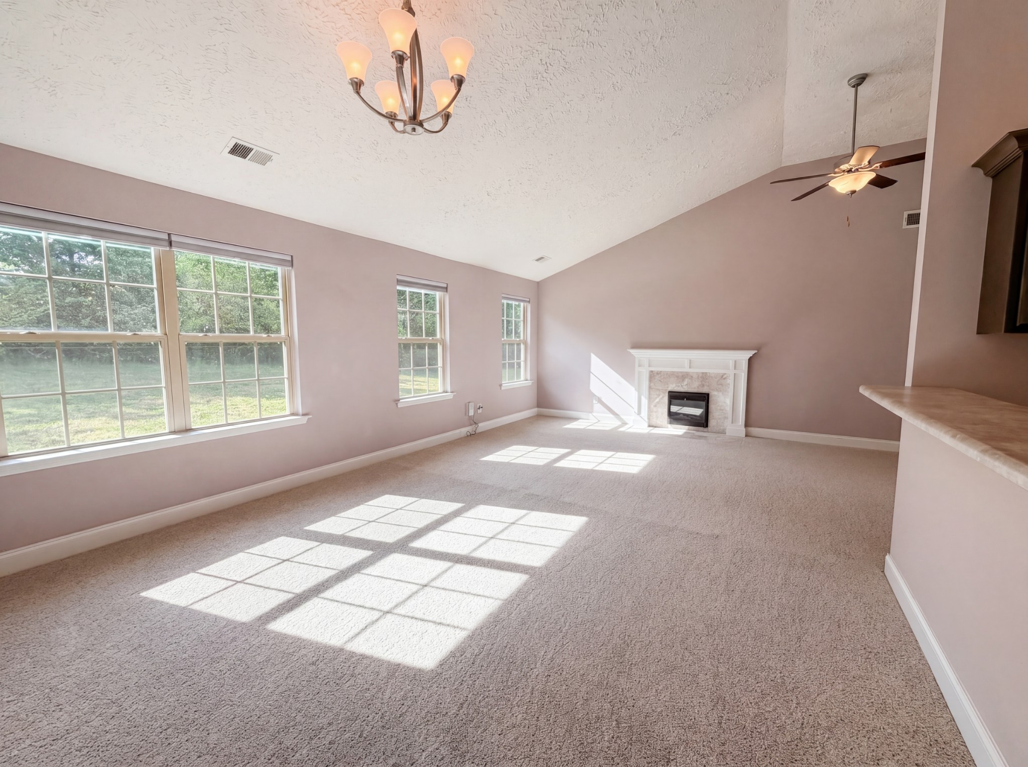 447 Golf Club Ln, Springfield, TN 37172
