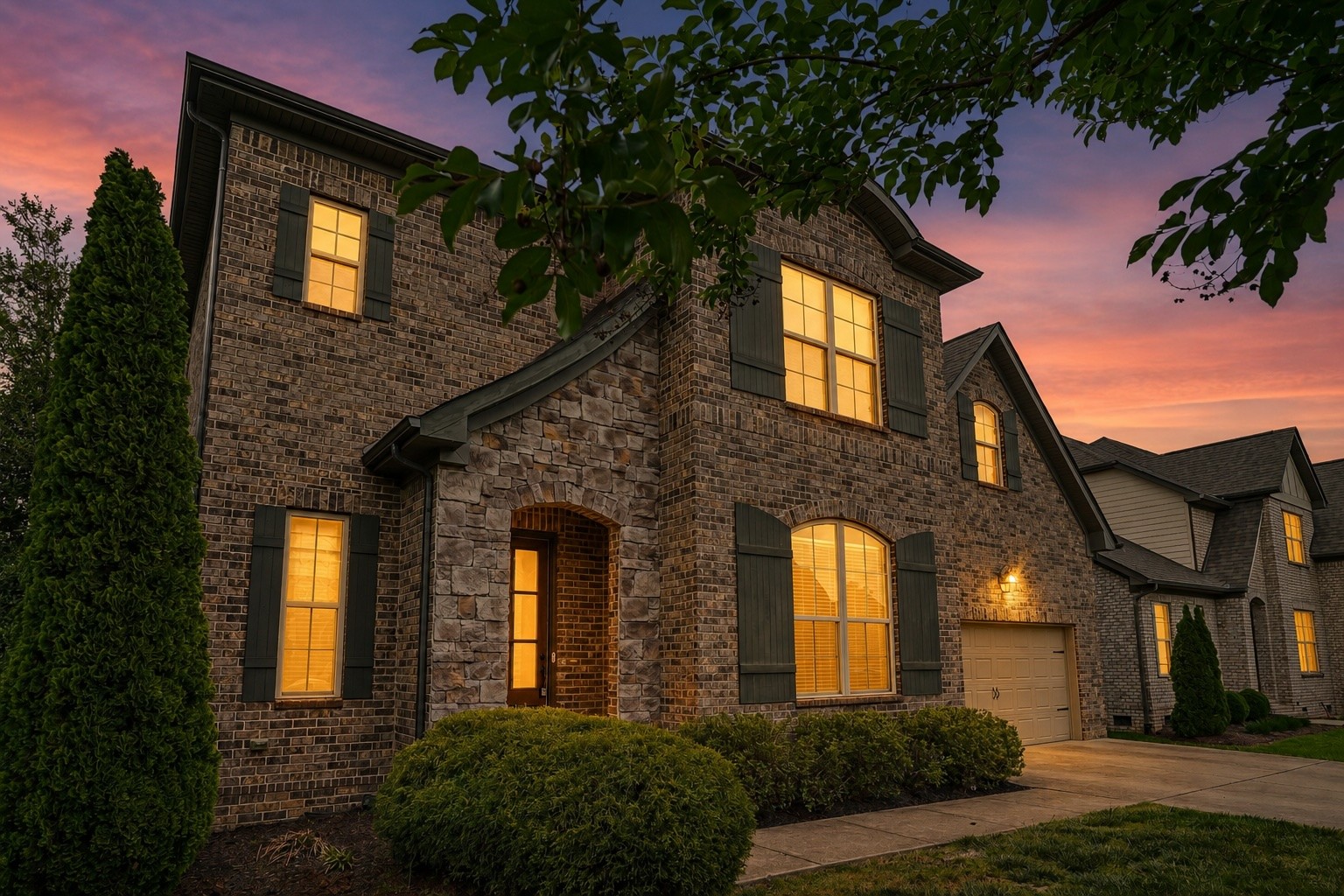 2504 Waldorf Ln, Thompsons Station, TN 37179