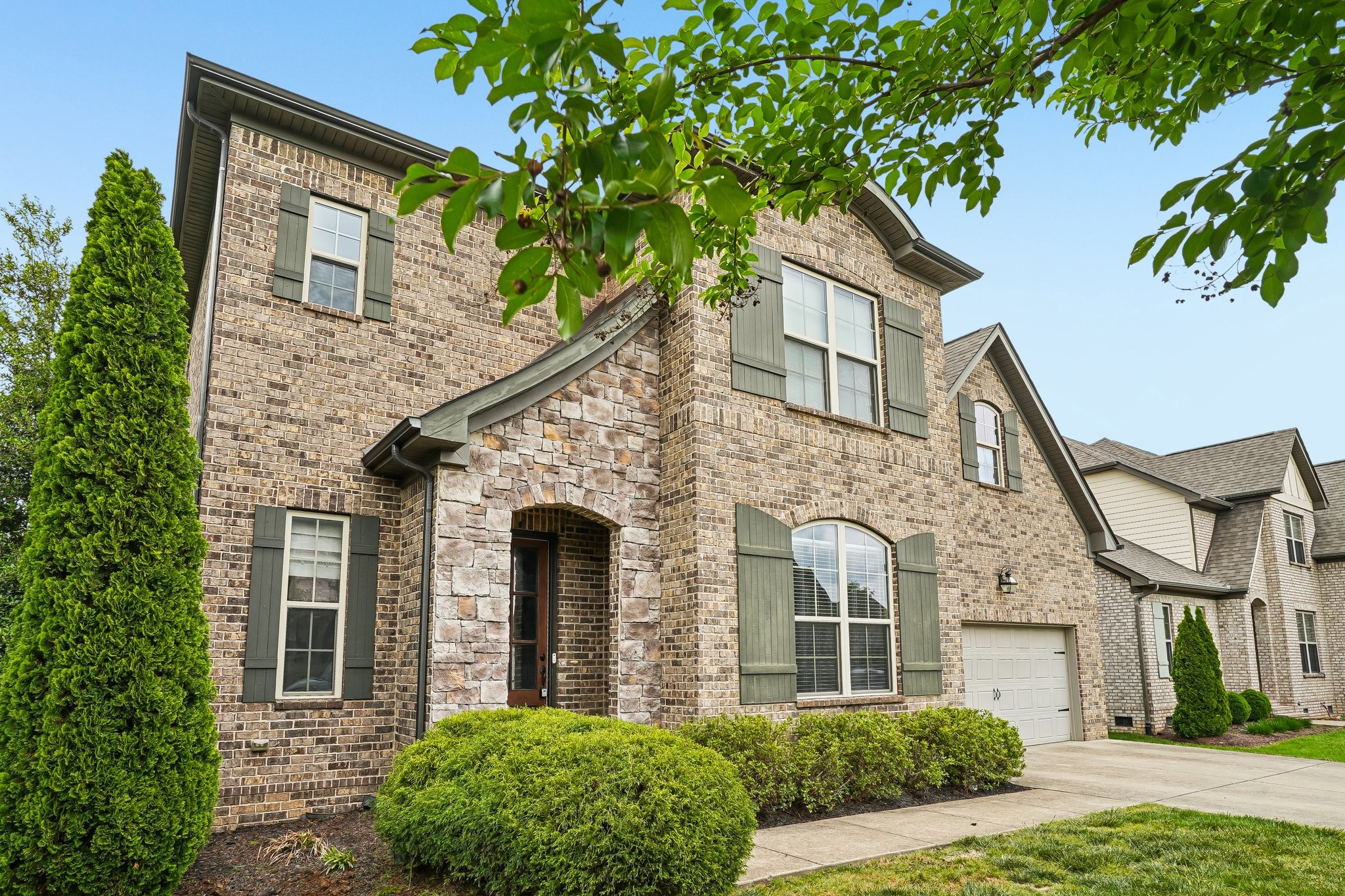 2504 Waldorf Ln, Thompsons Station, TN 37179