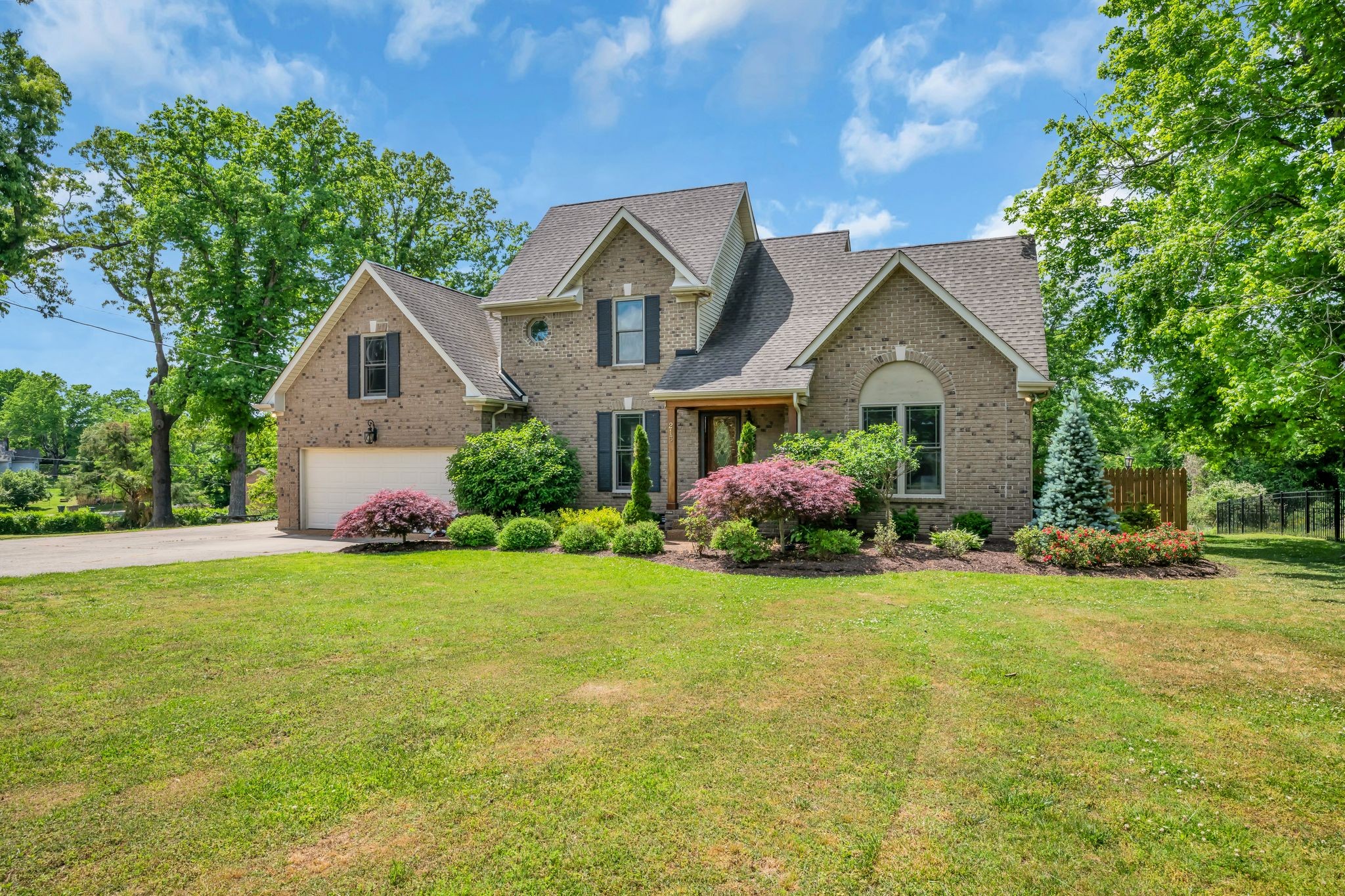 213 Mccreary Hts, Dickson, TN 37055