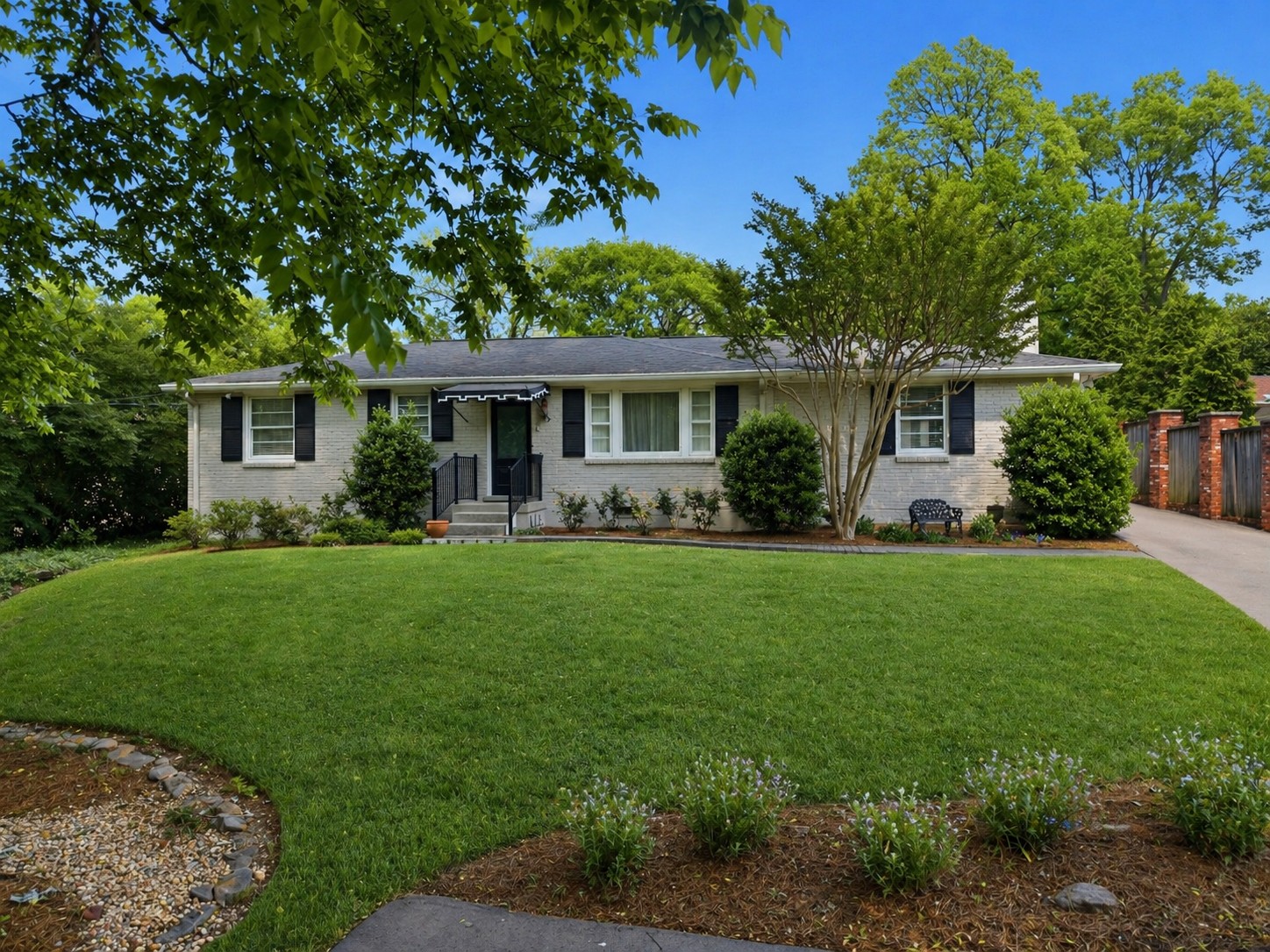 114 Bellevue Dr S, Nashville, TN 37205