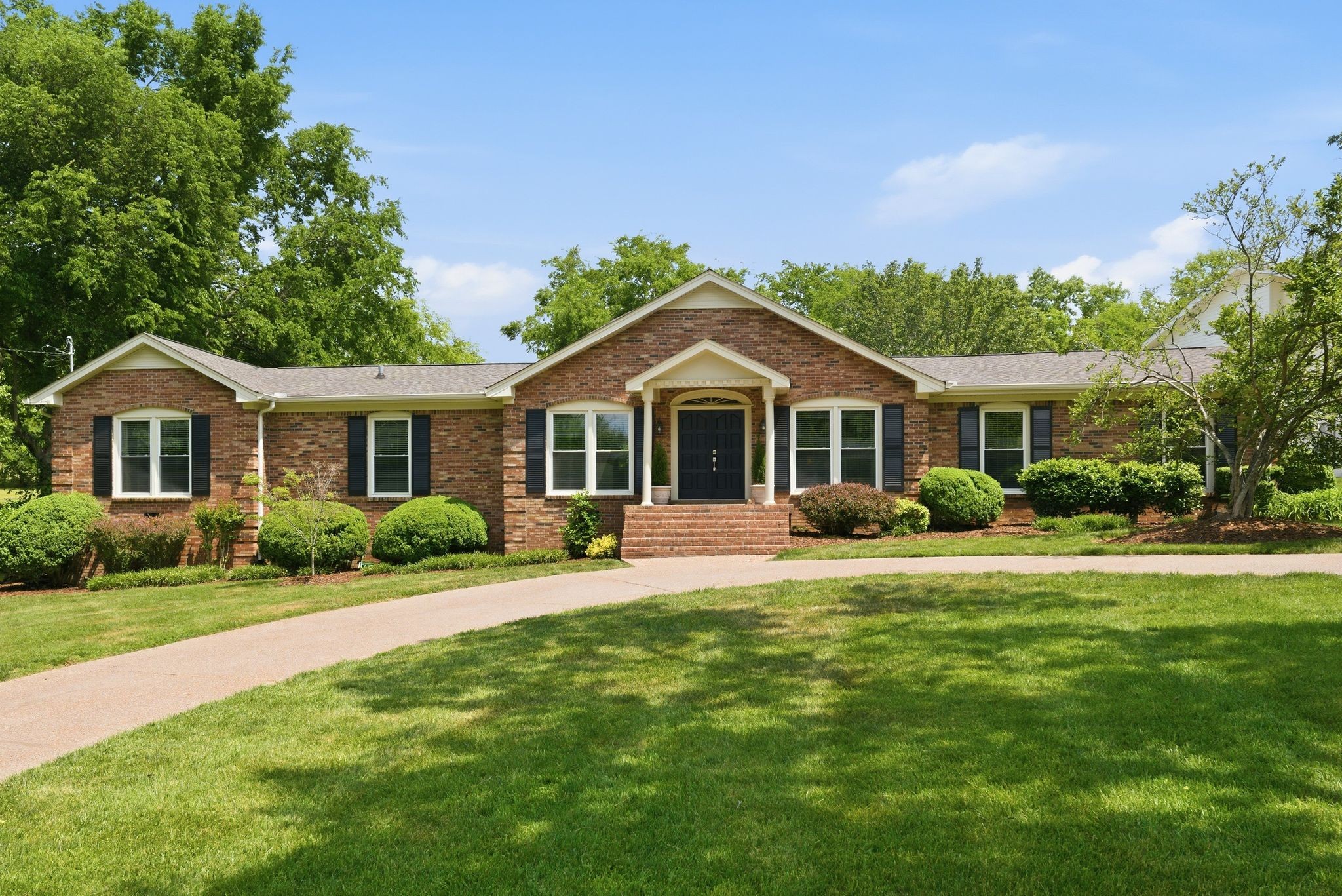 714 Bresslyn Rd, Nashville, TN 37205
