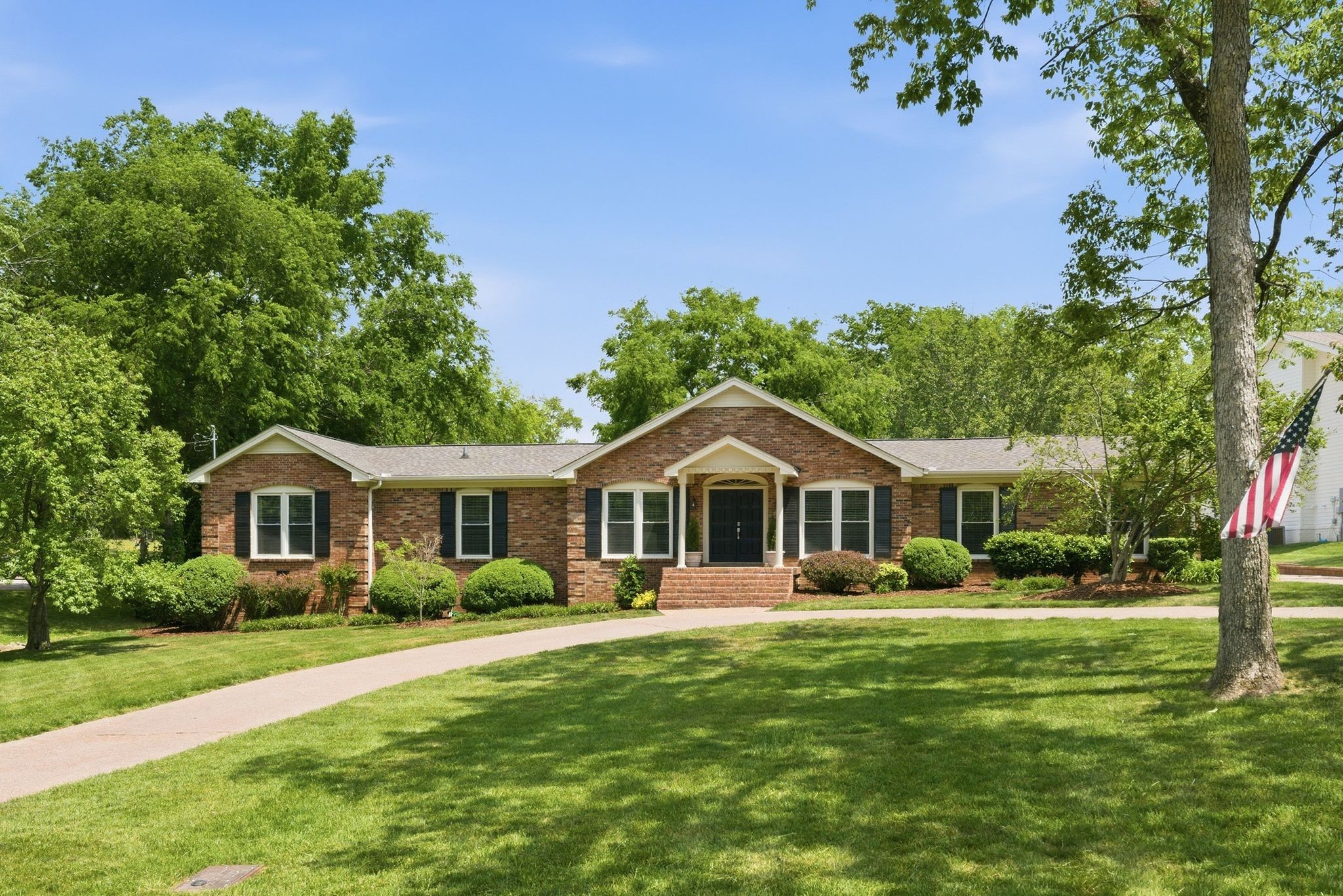 714 Bresslyn Rd, Nashville, TN 37205