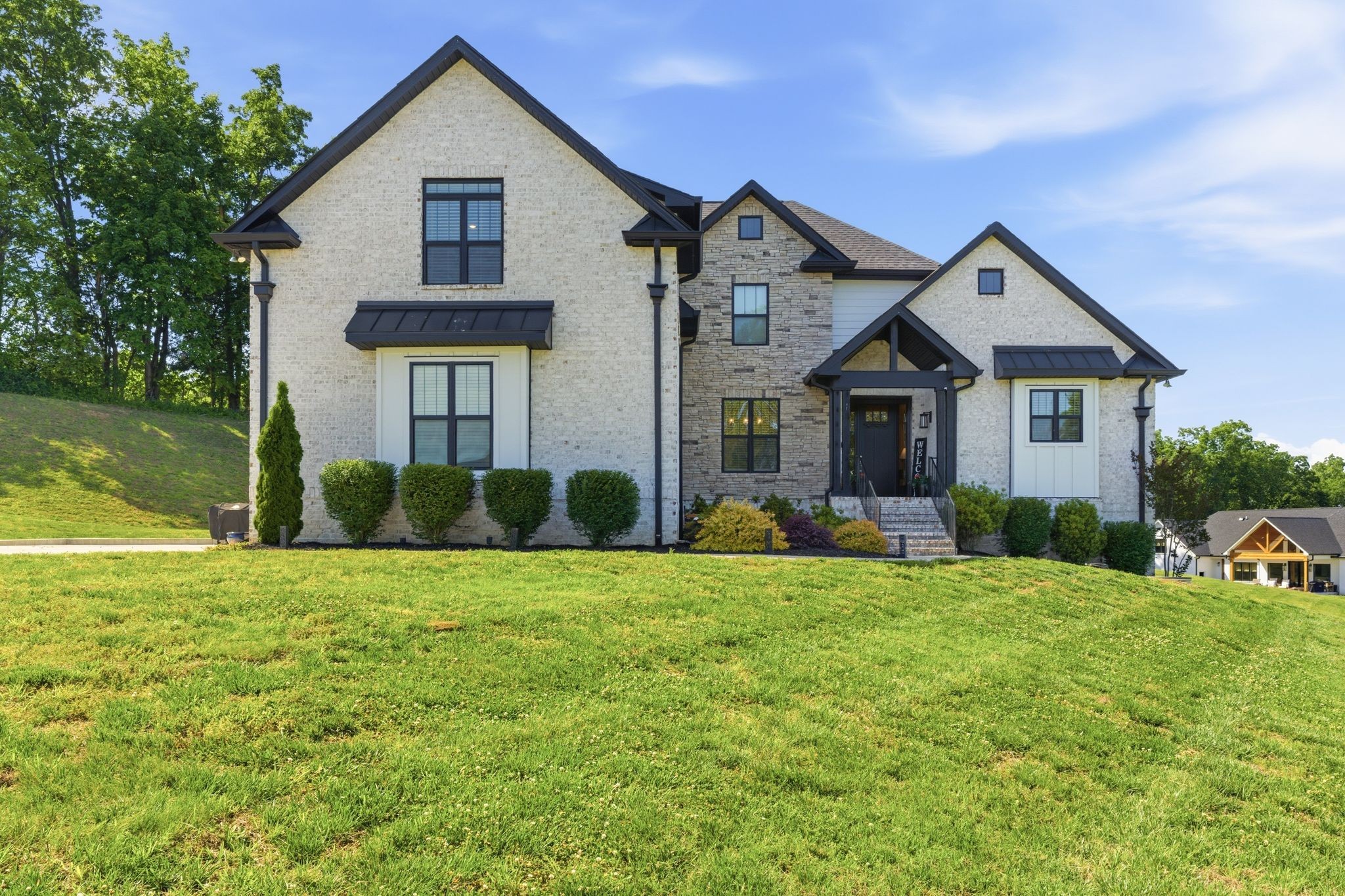 1802 Belclare Cir, Lebanon, TN 37087