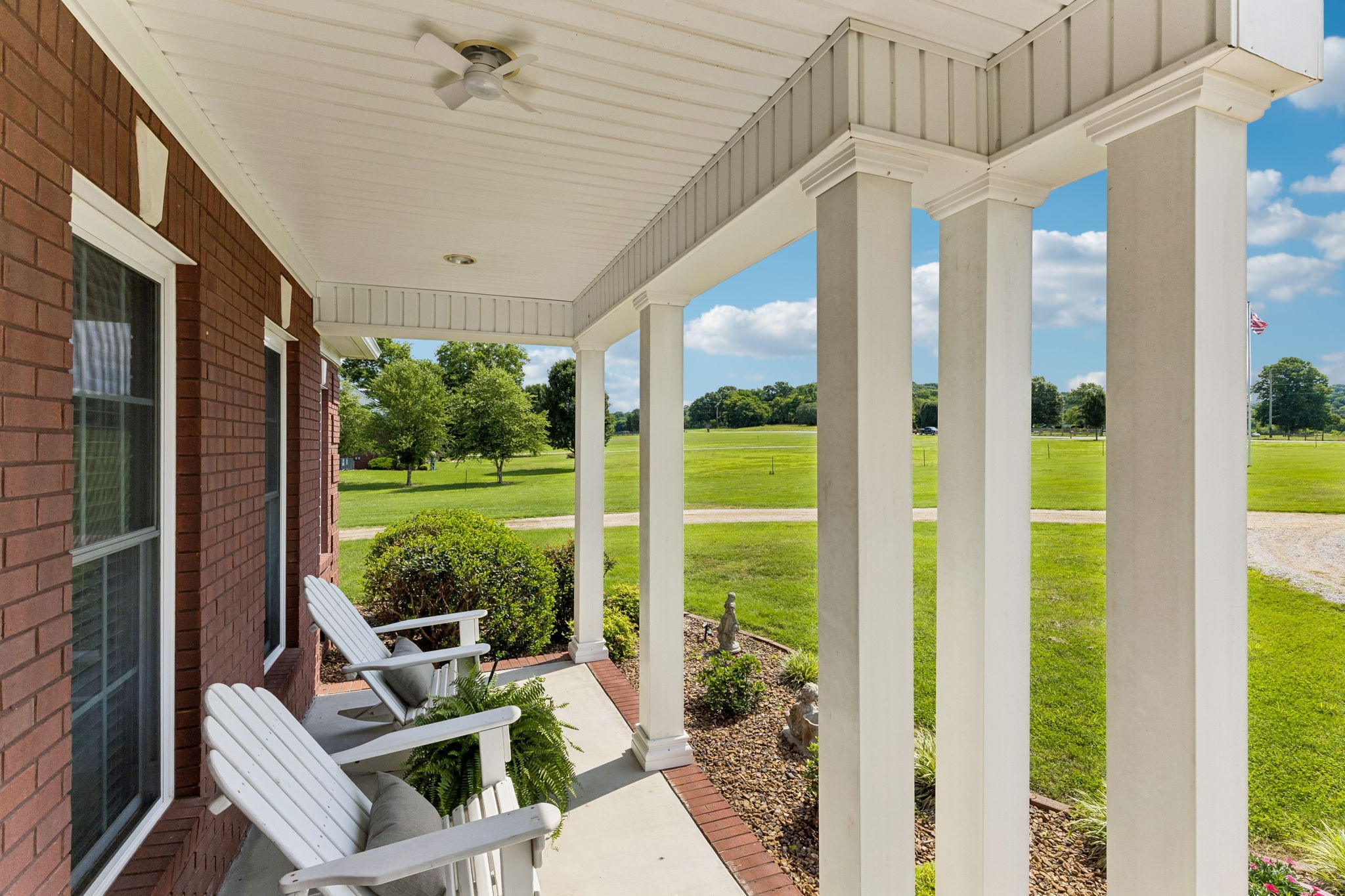4294 Trousdale Ln, Columbia, TN 38401