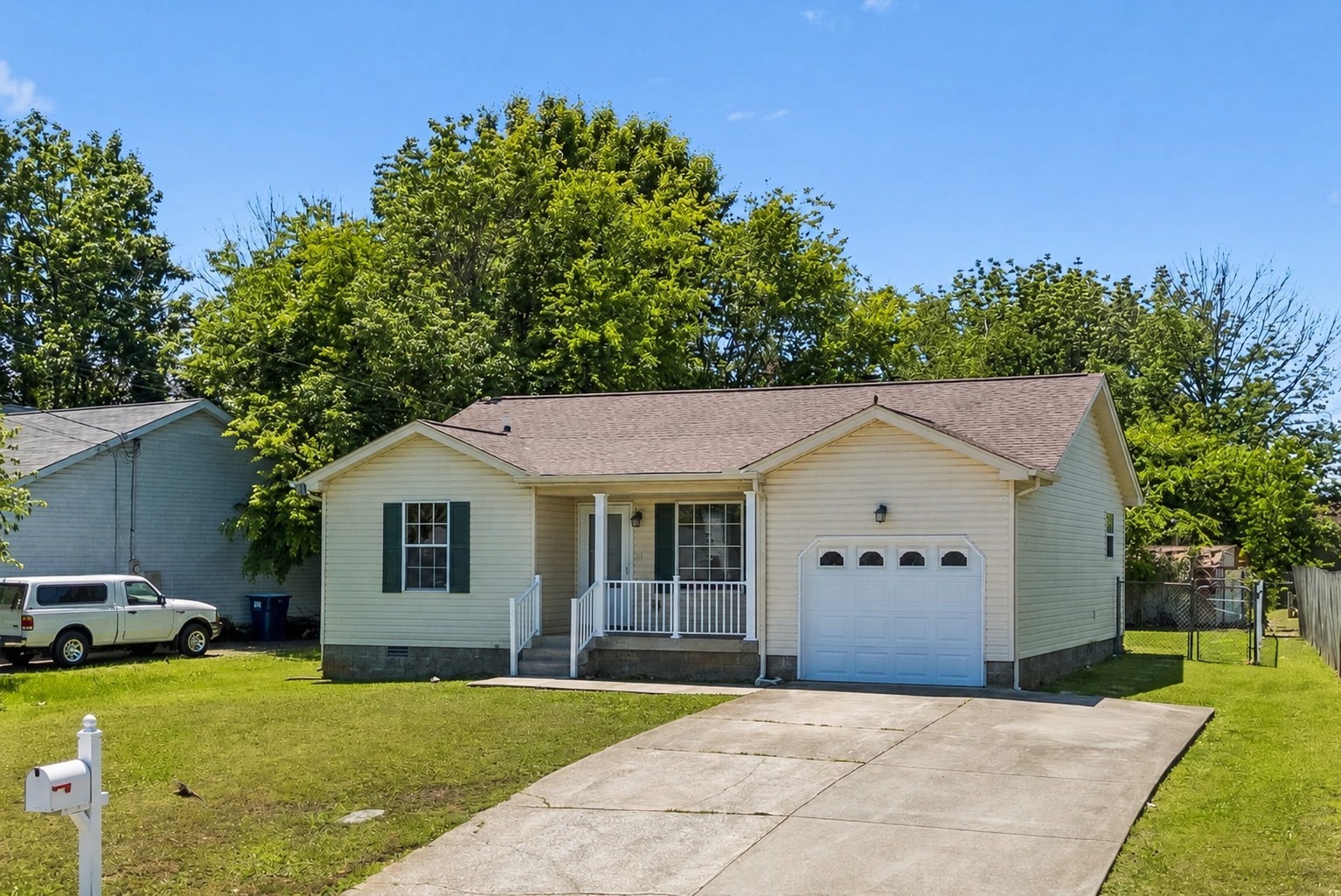 103 Natchez Ct S, La Vergne, TN 37086