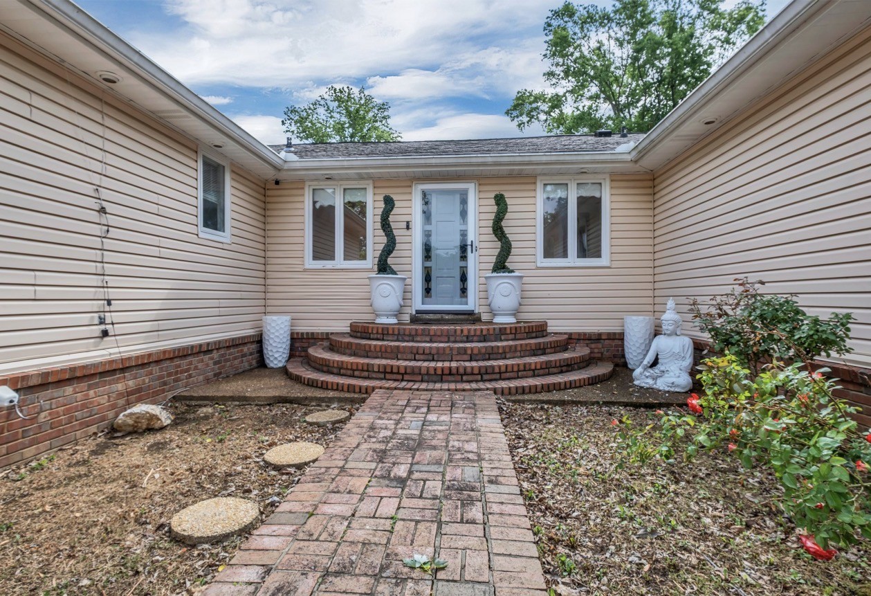 454 W Campbell Rd, Goodlettsville, TN 37072