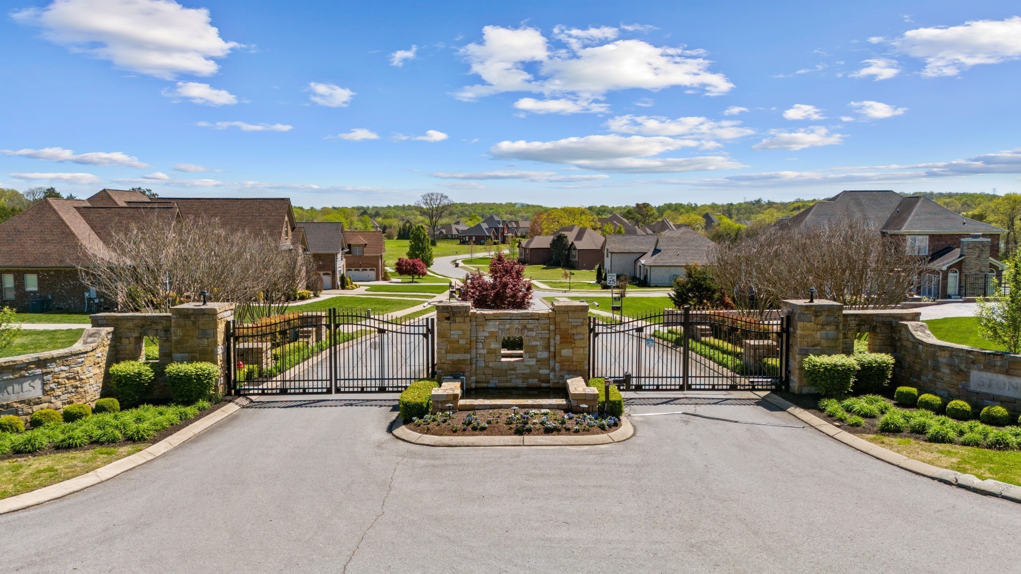 1004 Stonebrook Cv, Lebanon, TN 37087
