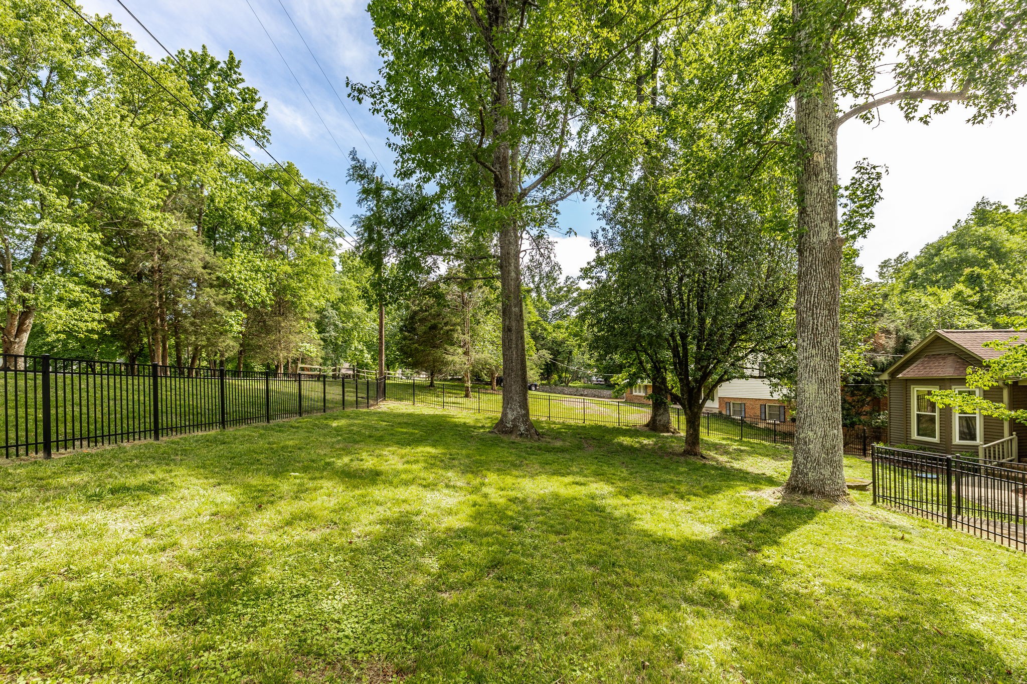 1053 Morning View Dr, Gallatin, TN 37066