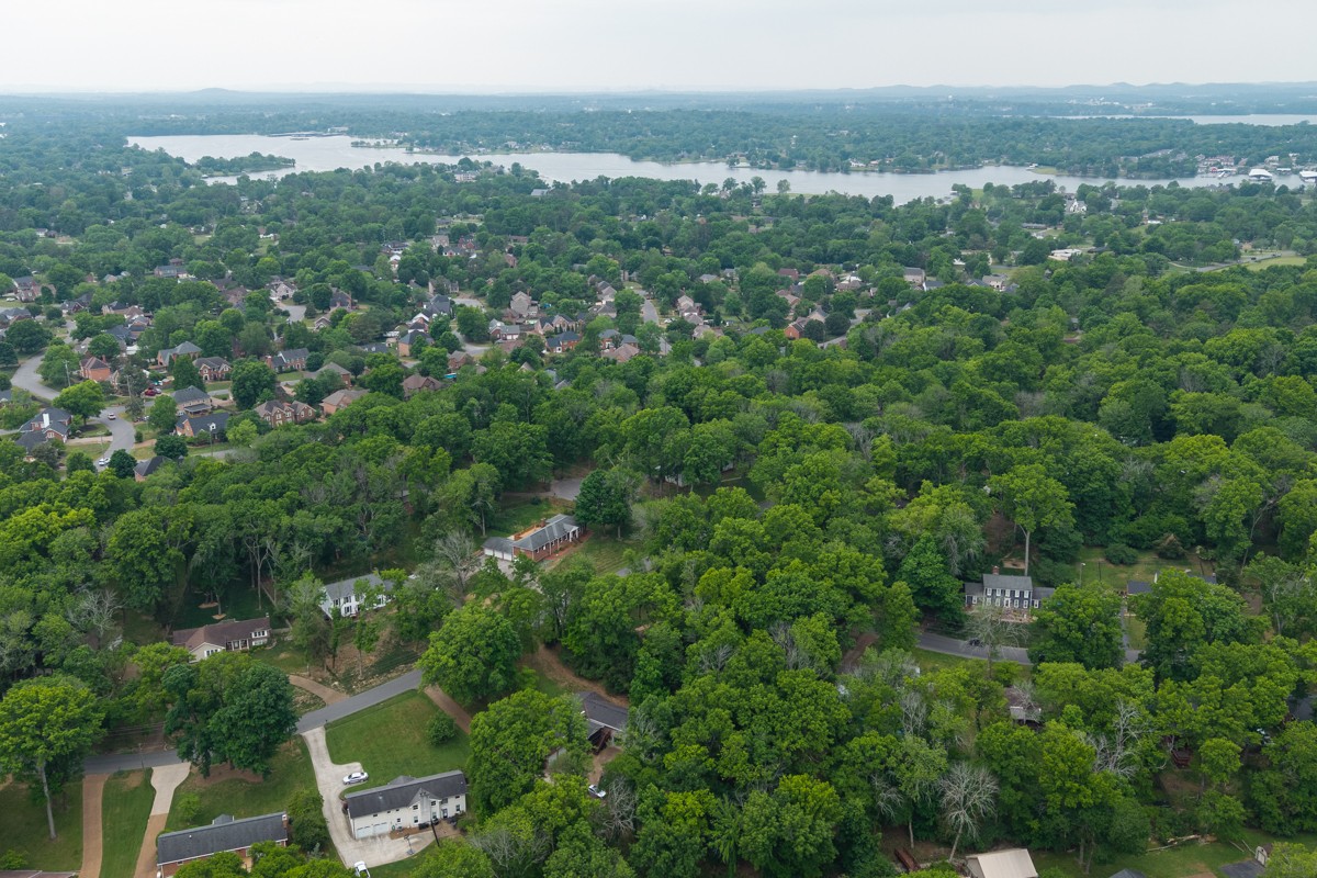 123 Trail East Dr, Hendersonville, TN 37075