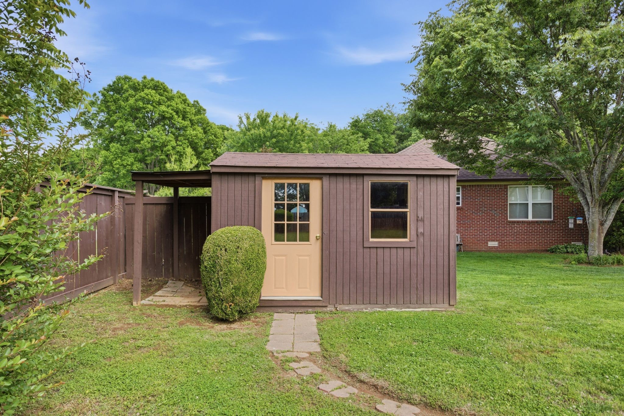 105 Green Tree Ct, Columbia, TN 38401