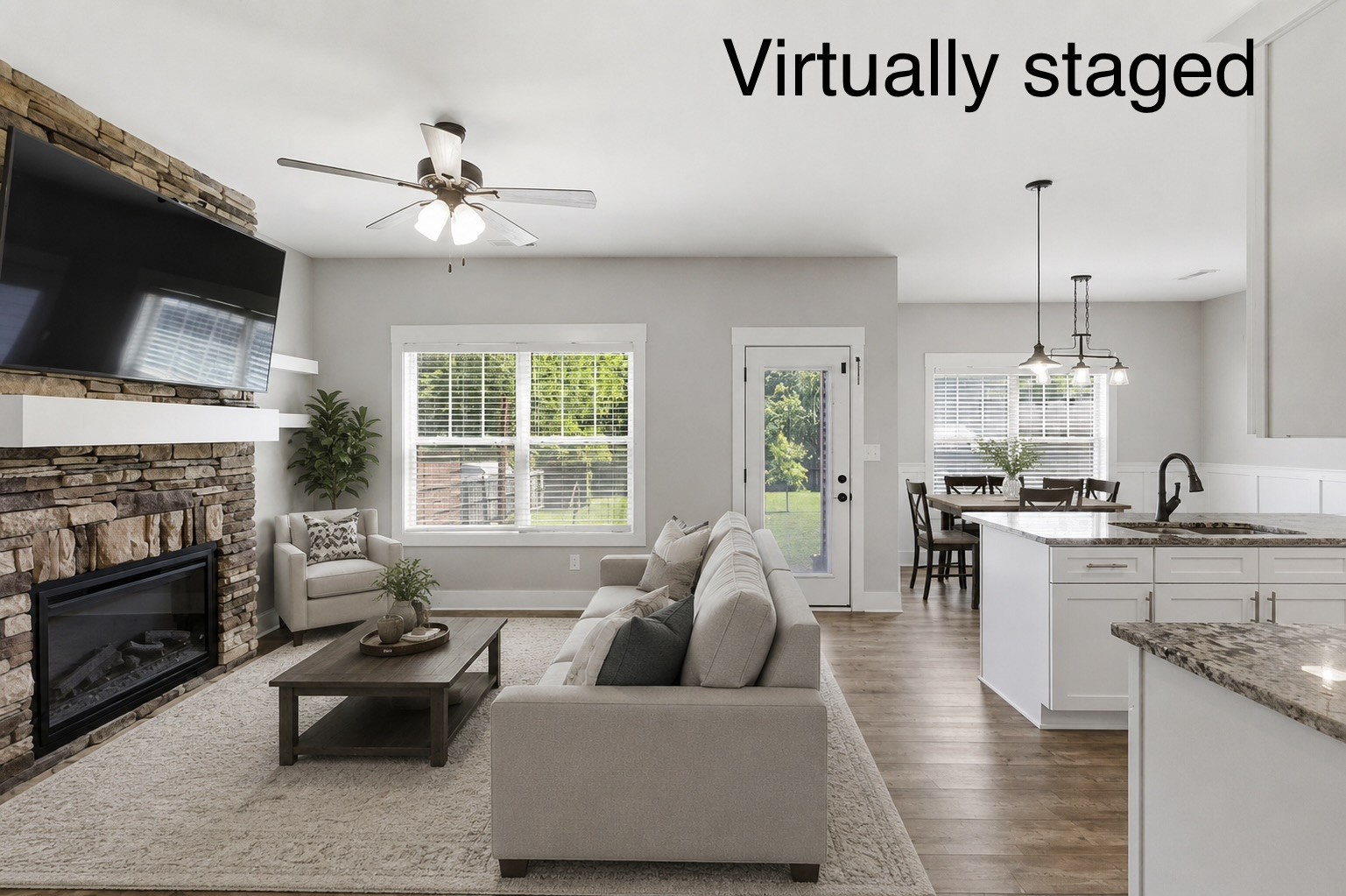 306 College St, Burns, TN 37029