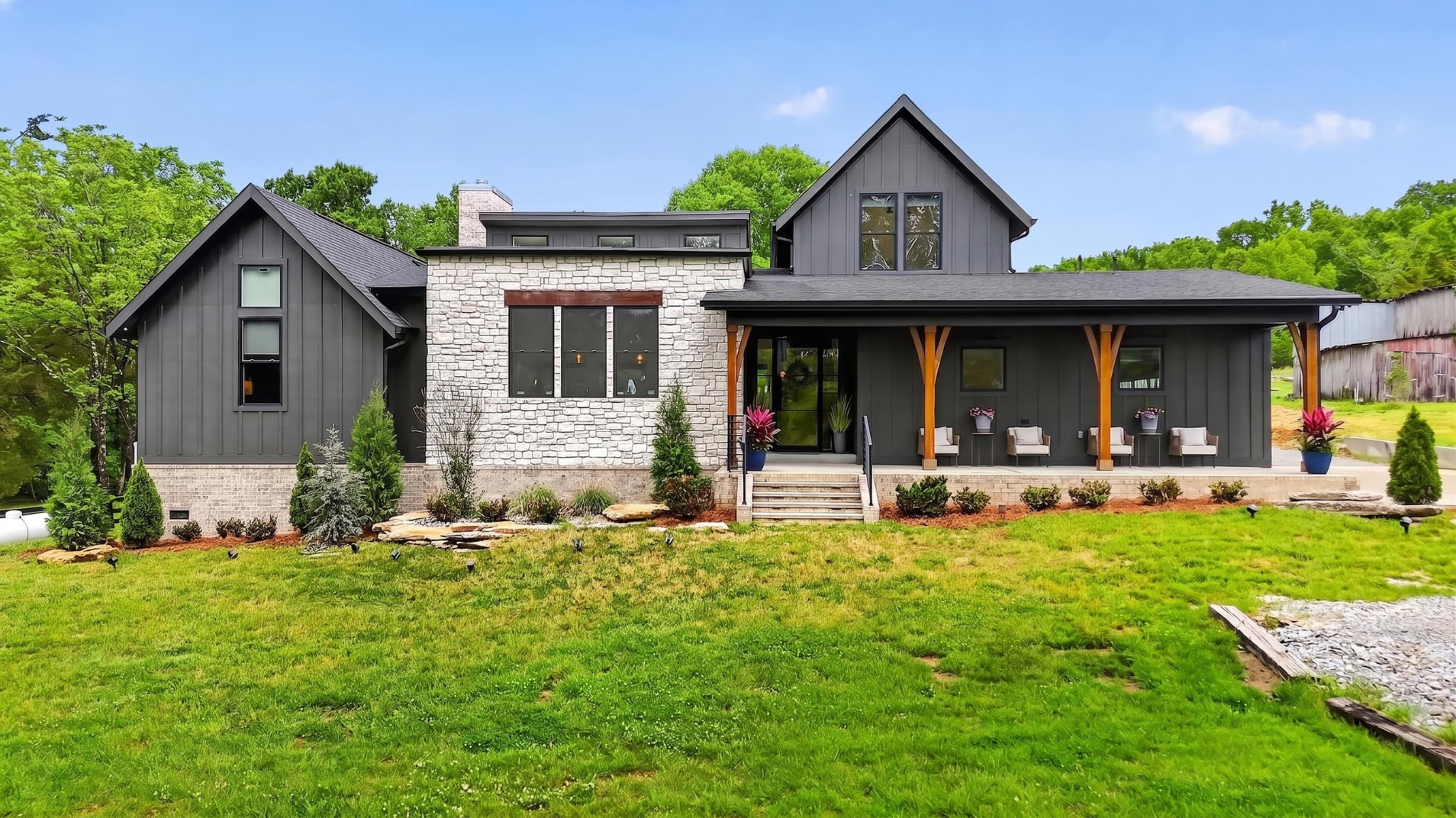 9168 Patterson Rd, Rockvale, TN 37153