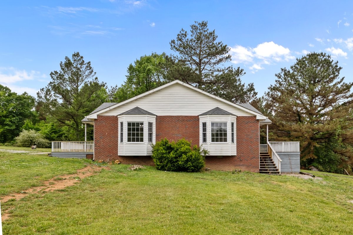 4131 Highway 48 N, Charlotte, TN 37036