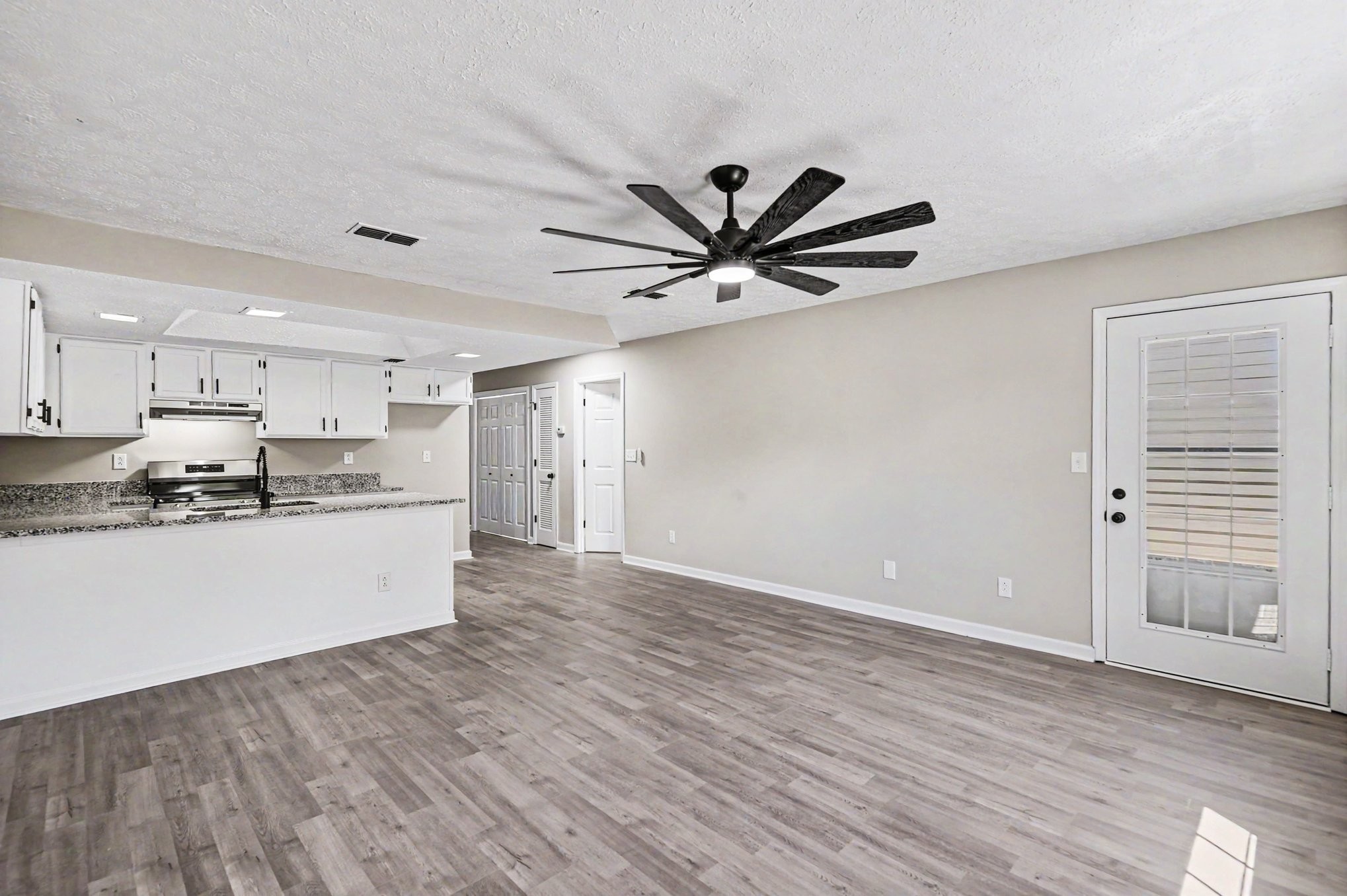 122 Pepper Grove Dr, Springfield, TN 37172