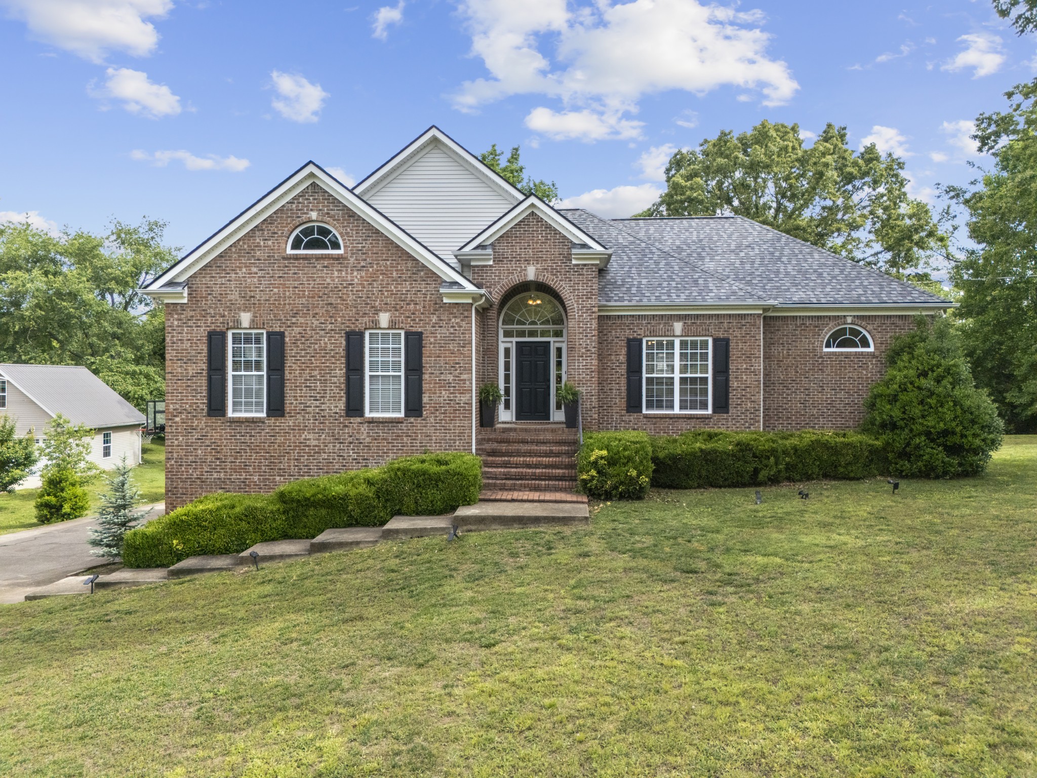 202 Contrary Rd, Burns, TN 37029