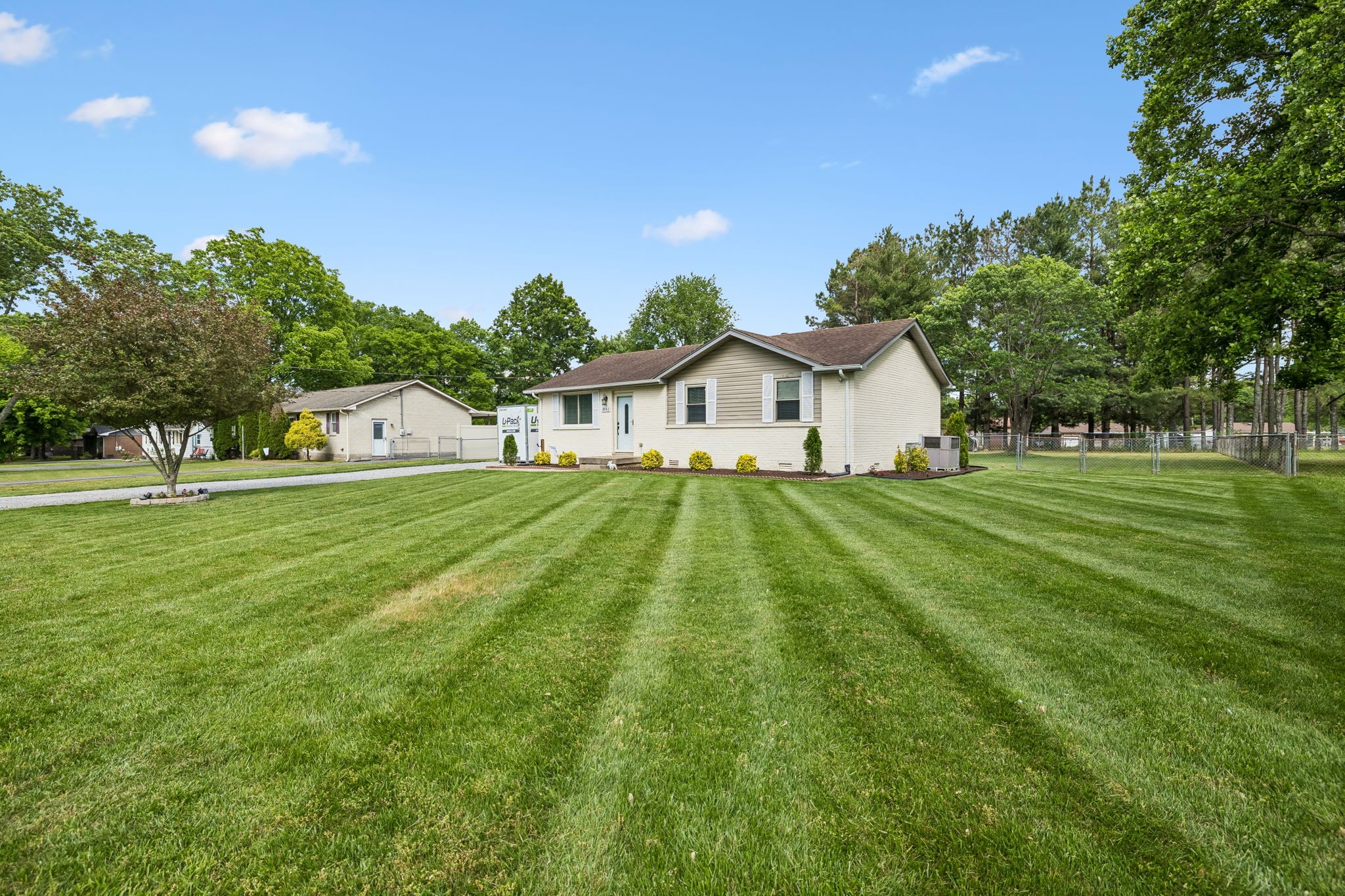 8042 Westfield Dr, Murfreesboro, TN 37129