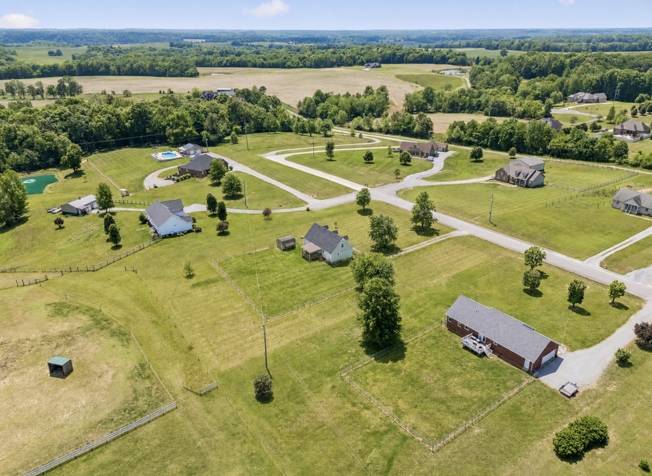1044 Robert Elder Ct, Cedar Hill, TN 37032