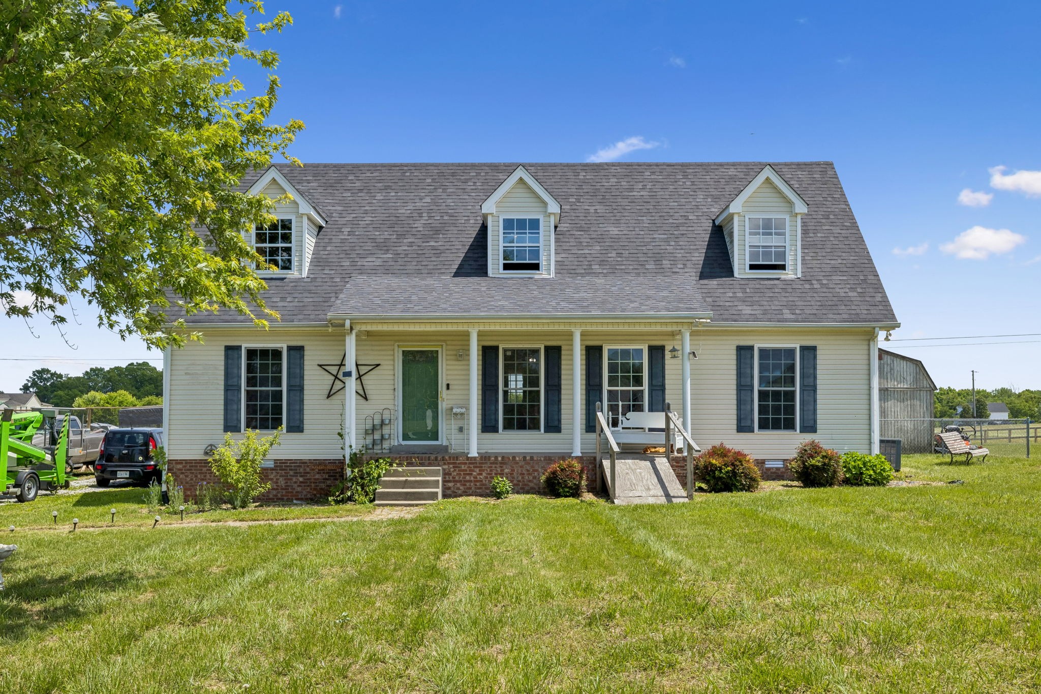1044 Robert Elder Ct, Cedar Hill, TN 37032