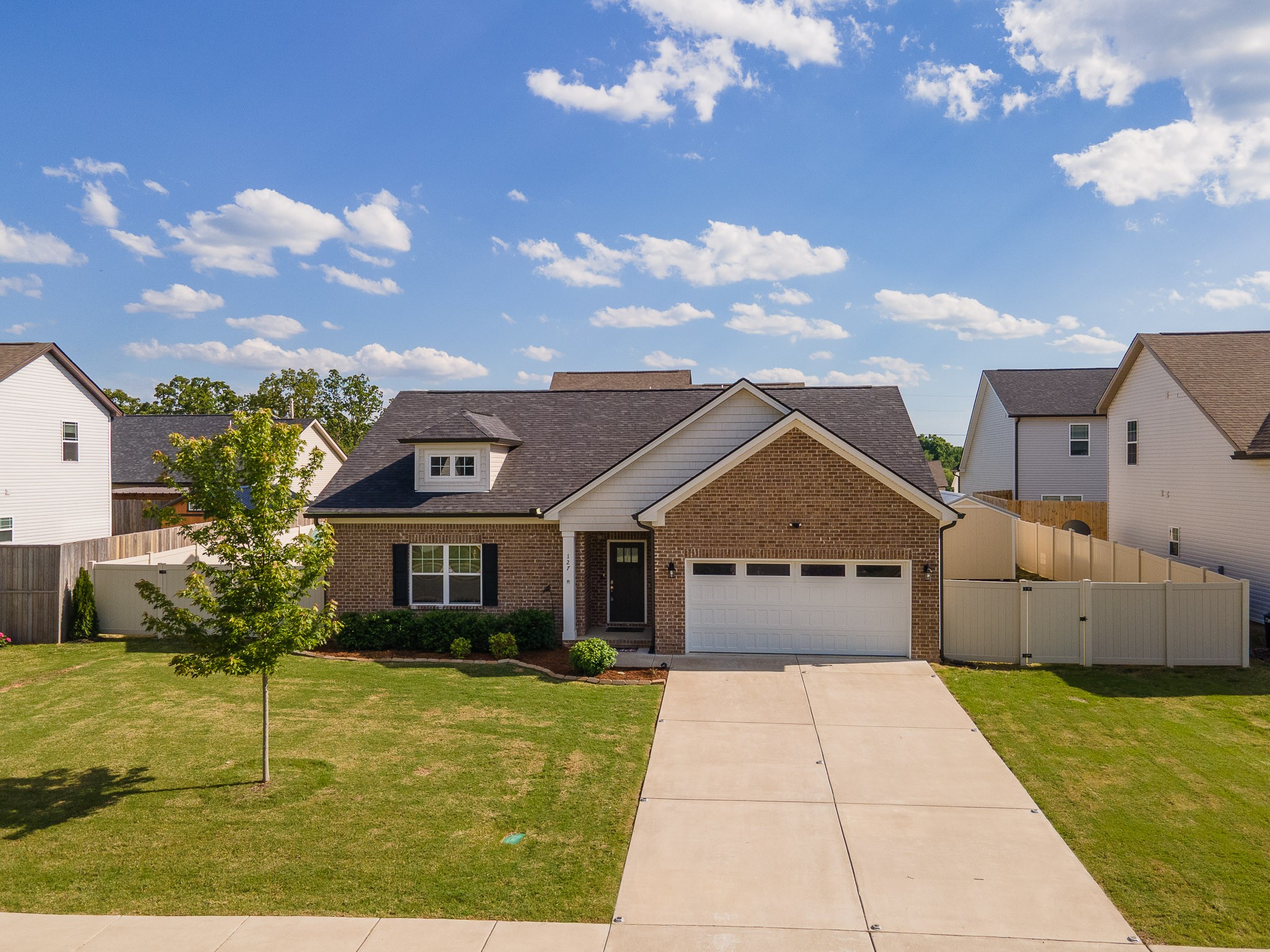 127 Bell Cir, White Bluff, TN 37187