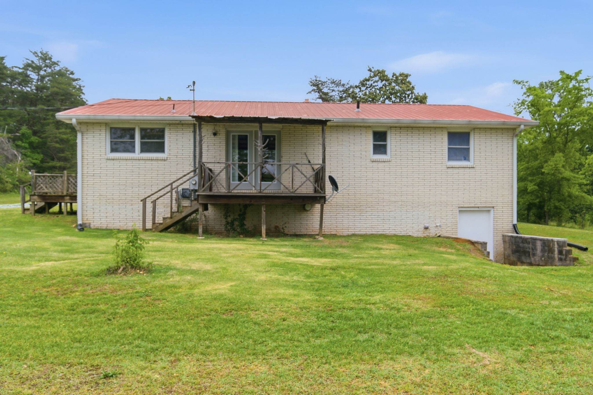 150 Mutt Rd, White Bluff, TN 37187