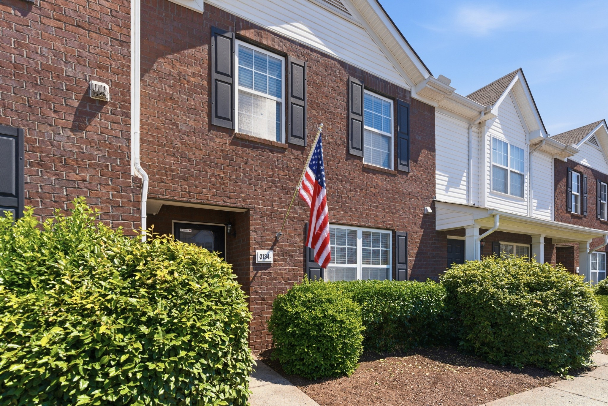 3134 George Buchanan Dr, La Vergne, TN 37086