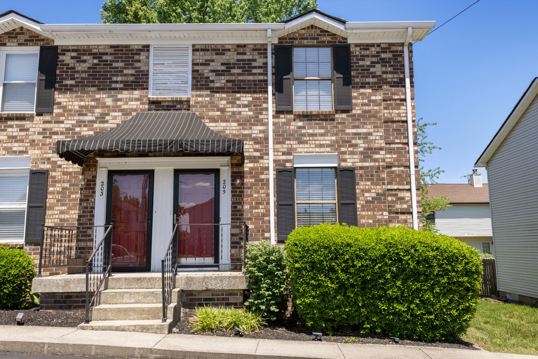 205 Edgewood Dr, Hendersonville, TN 37075