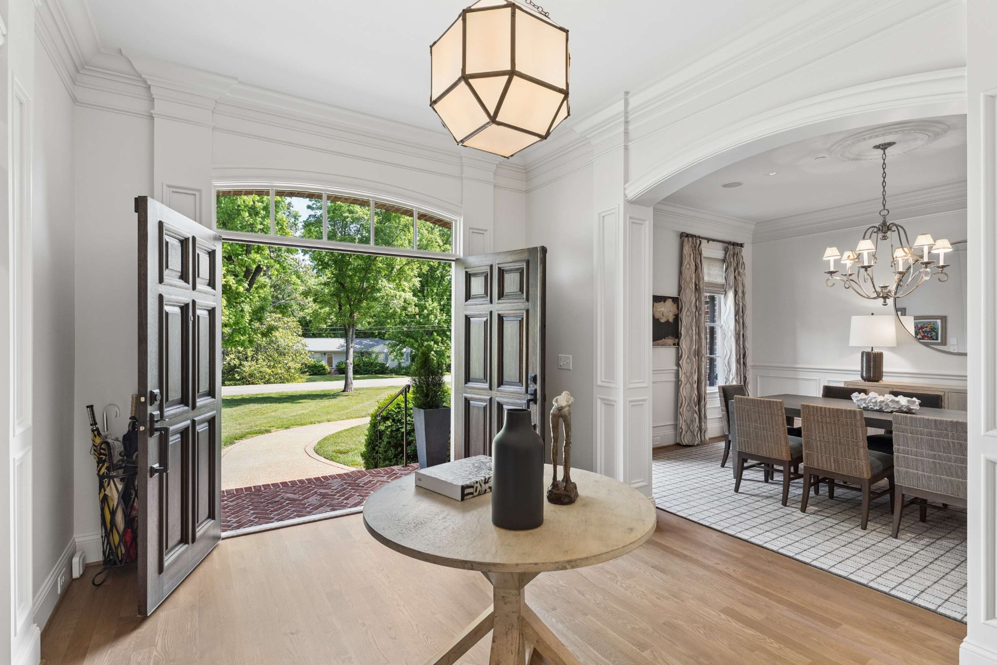 755 Bresslyn Rd, Nashville, TN 37205