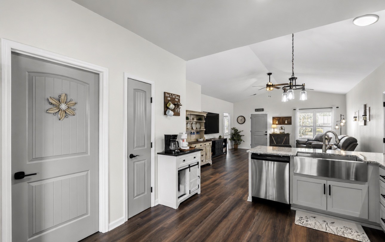 209 Wyburn Pl, Burns, TN 37029