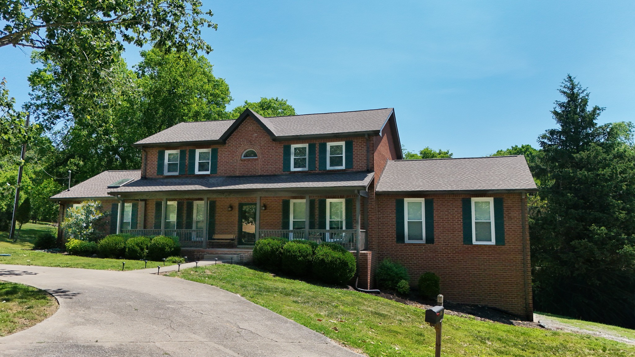 1616 Anderson Rd, Hendersonville, TN 37075
