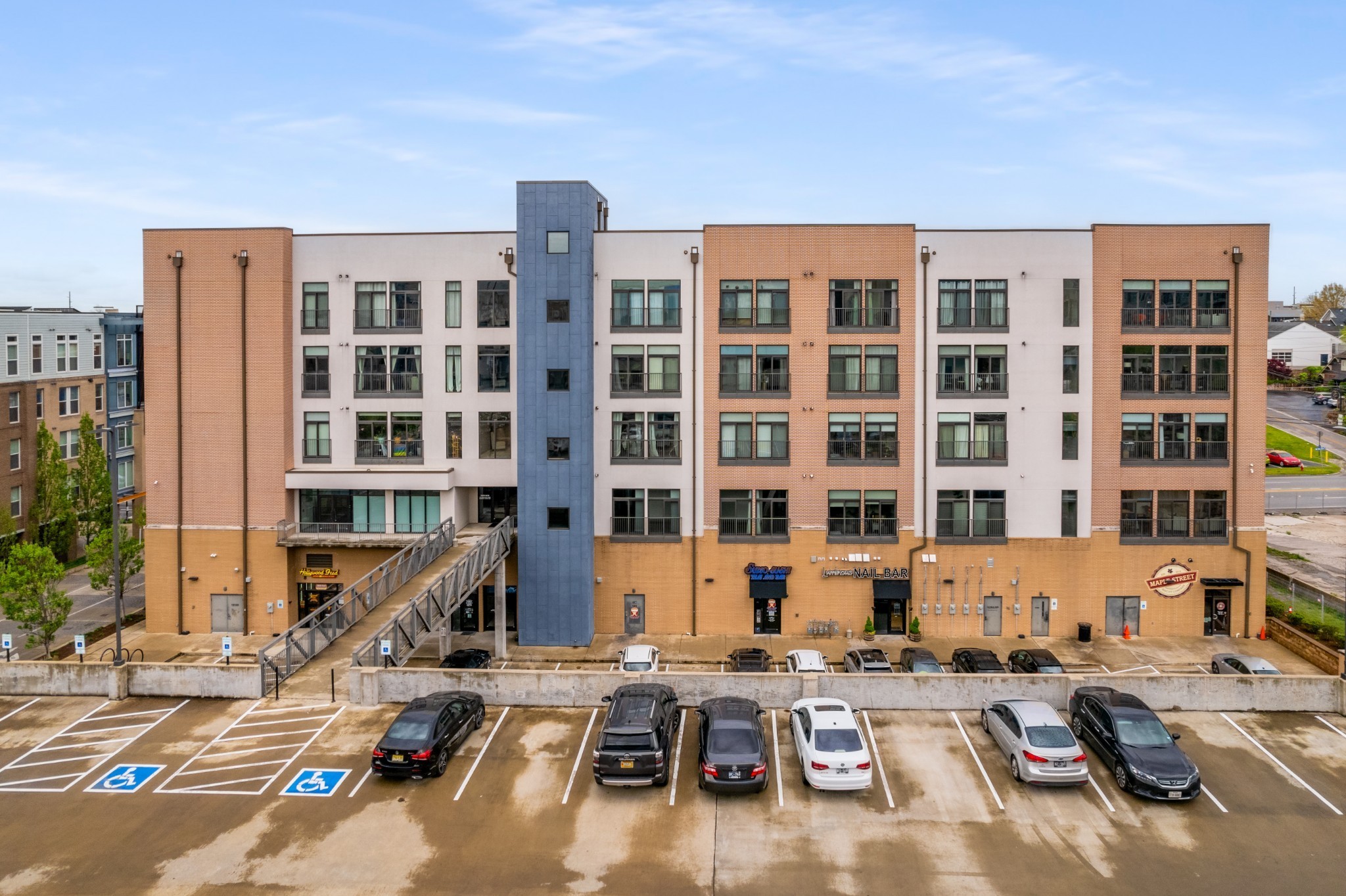2407 8th Ave S #402, Nashville, TN 37204