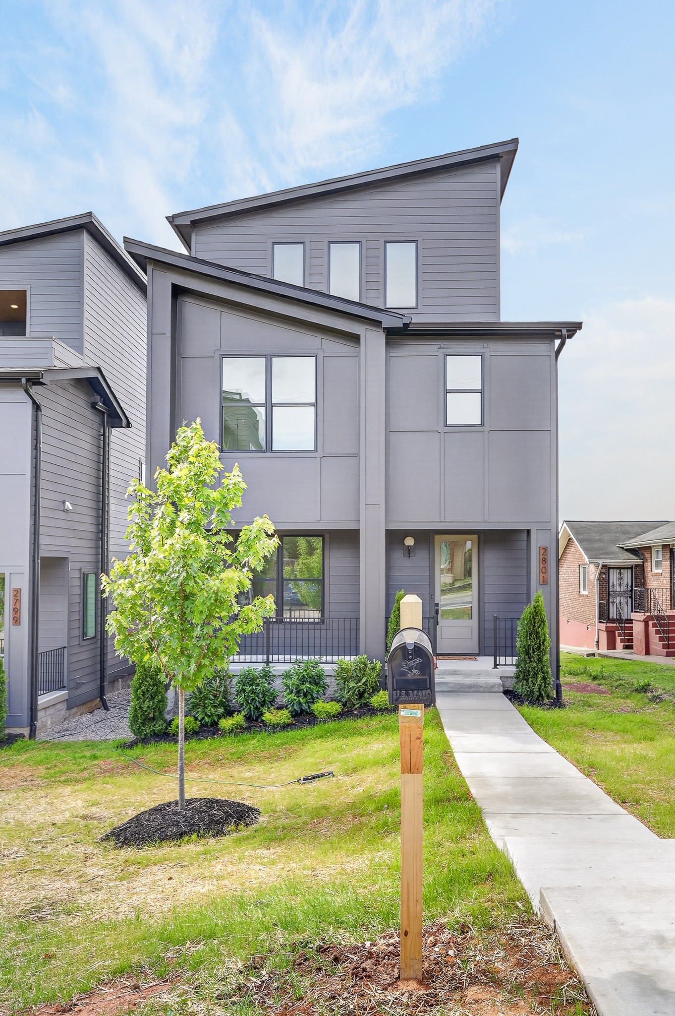 2801 Delaware Ave, Nashville, TN 37209
