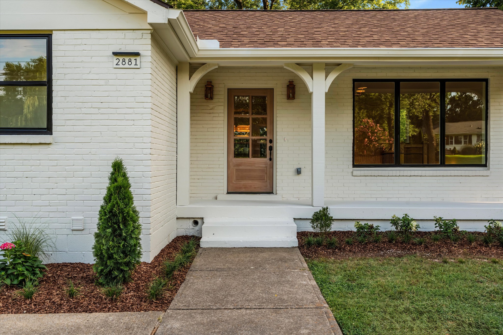 2881 Lyncrest Dr, Nashville, TN 37214
