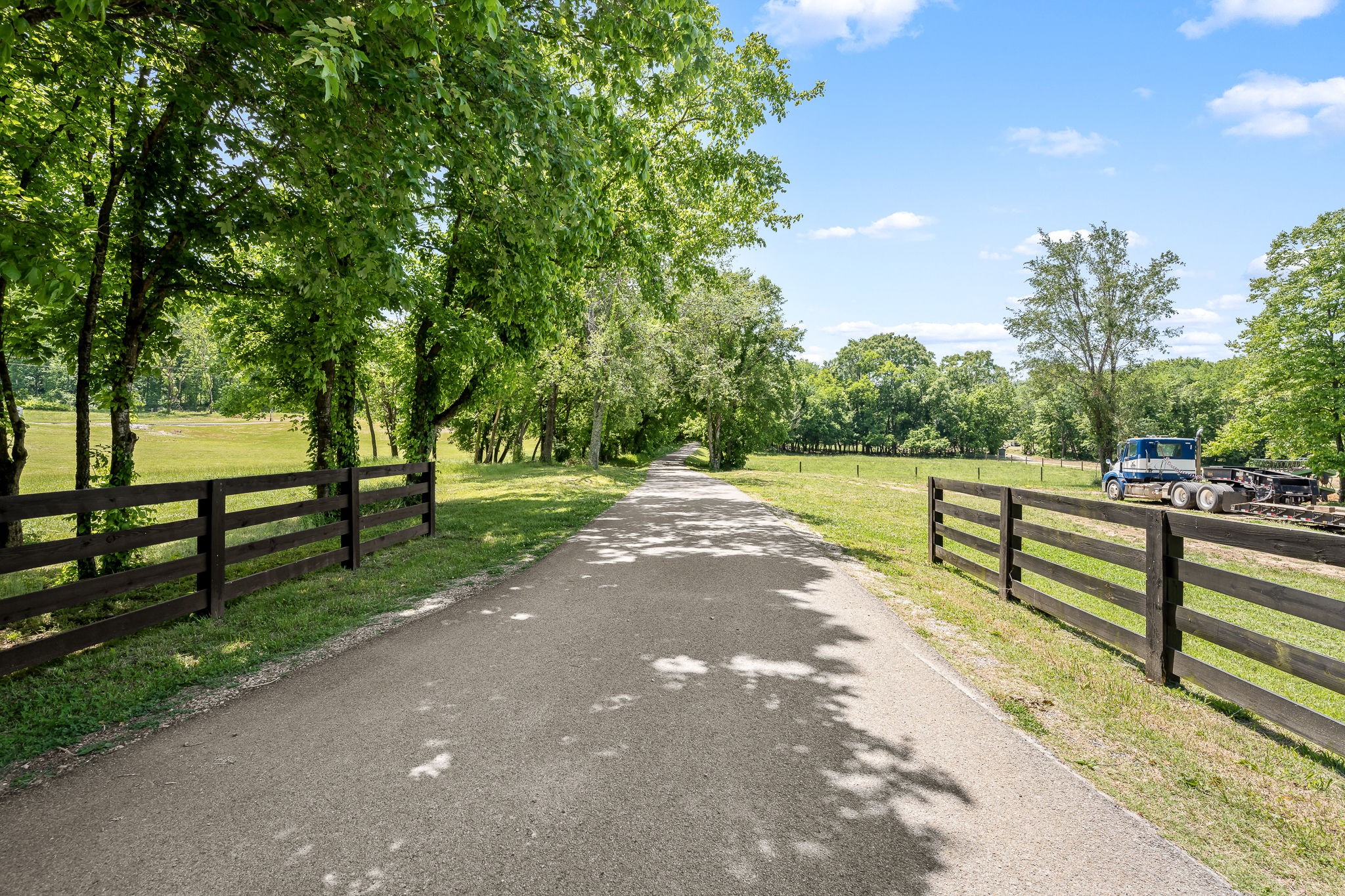 4303 Moore Ln, Culleoka, TN 38451