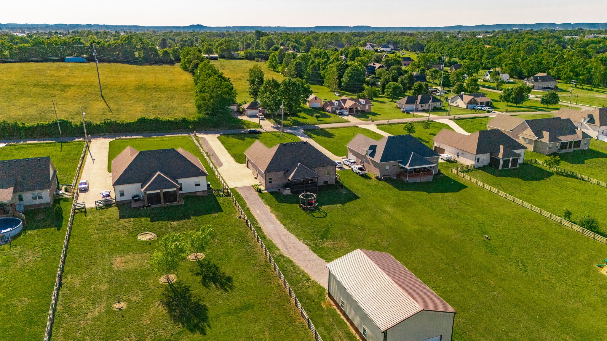 335 Drivers Ln, Gallatin, TN 37066