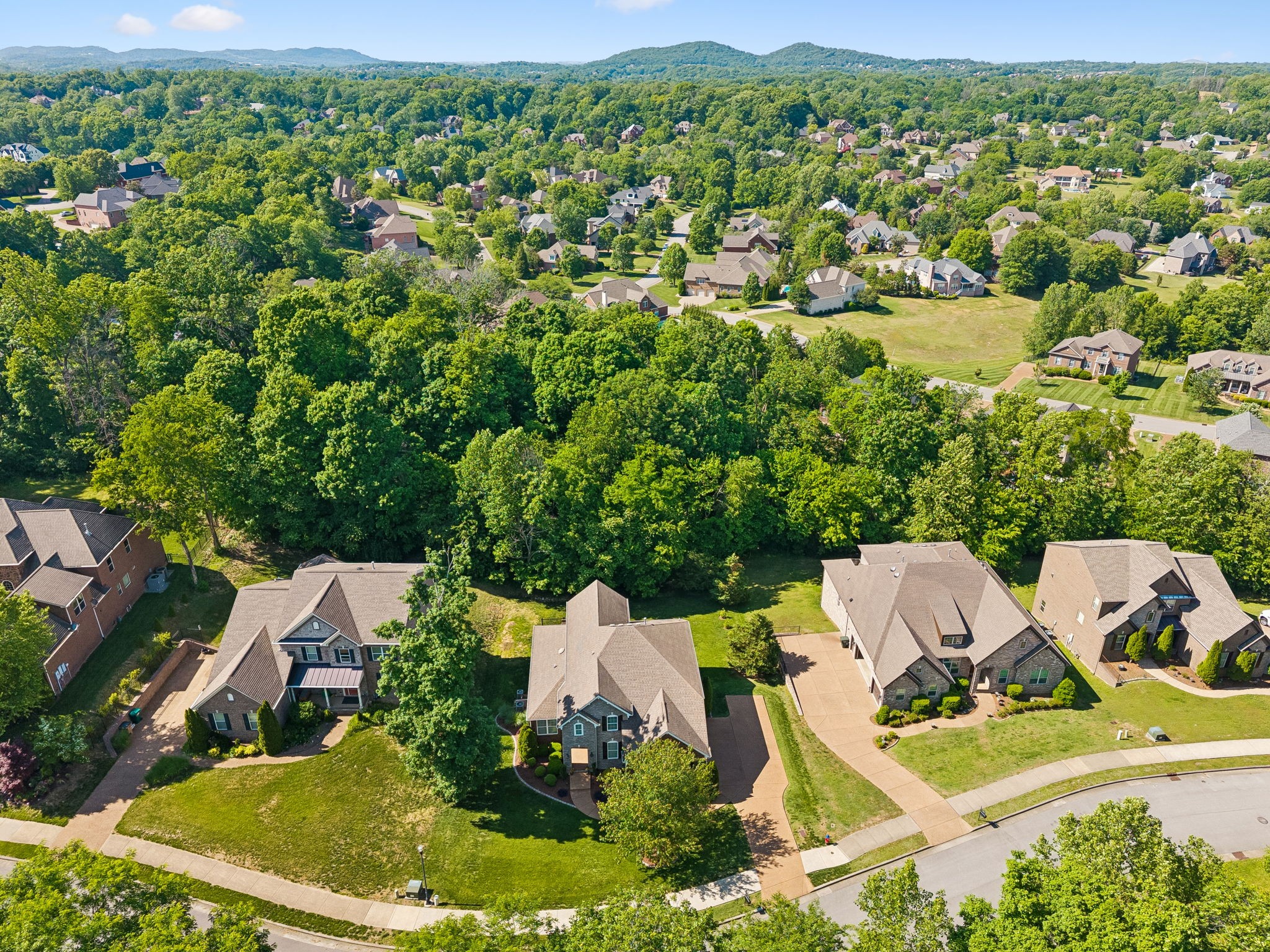 1169 Pin Oak Ln, Brentwood, TN 37027