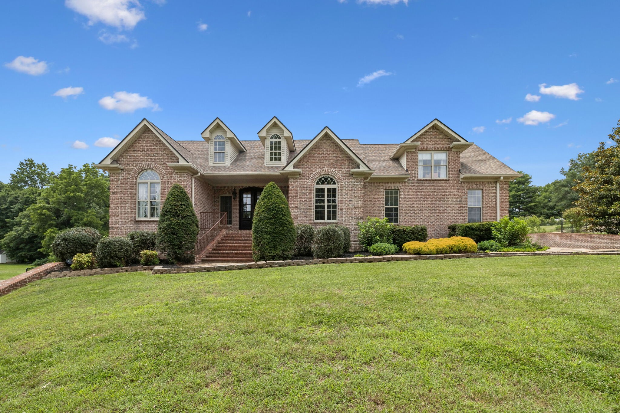 1027 Nina Dr, Springfield, TN 37172
